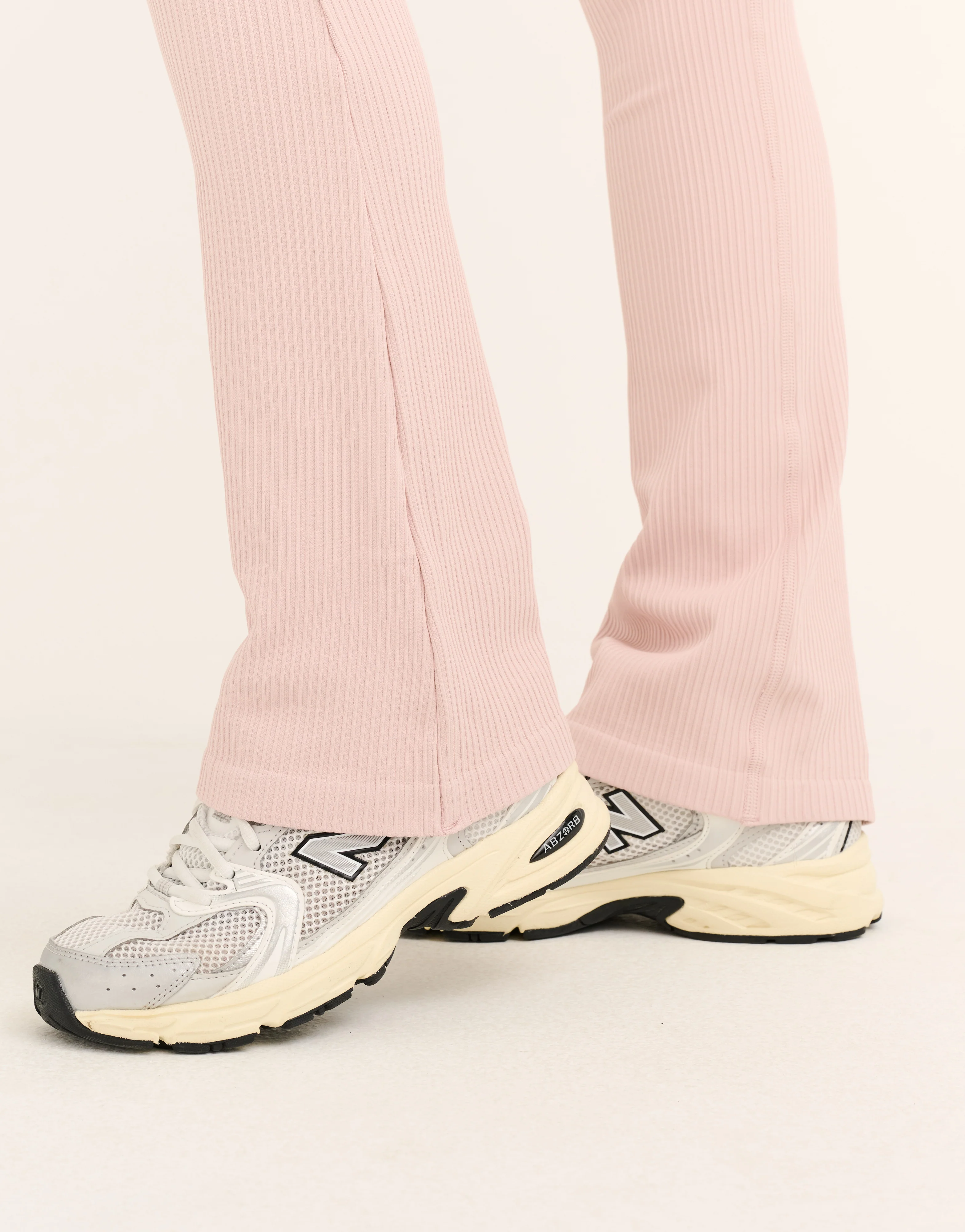 Arise Comfort Flare Leggings V2 - Mauve - Image 13