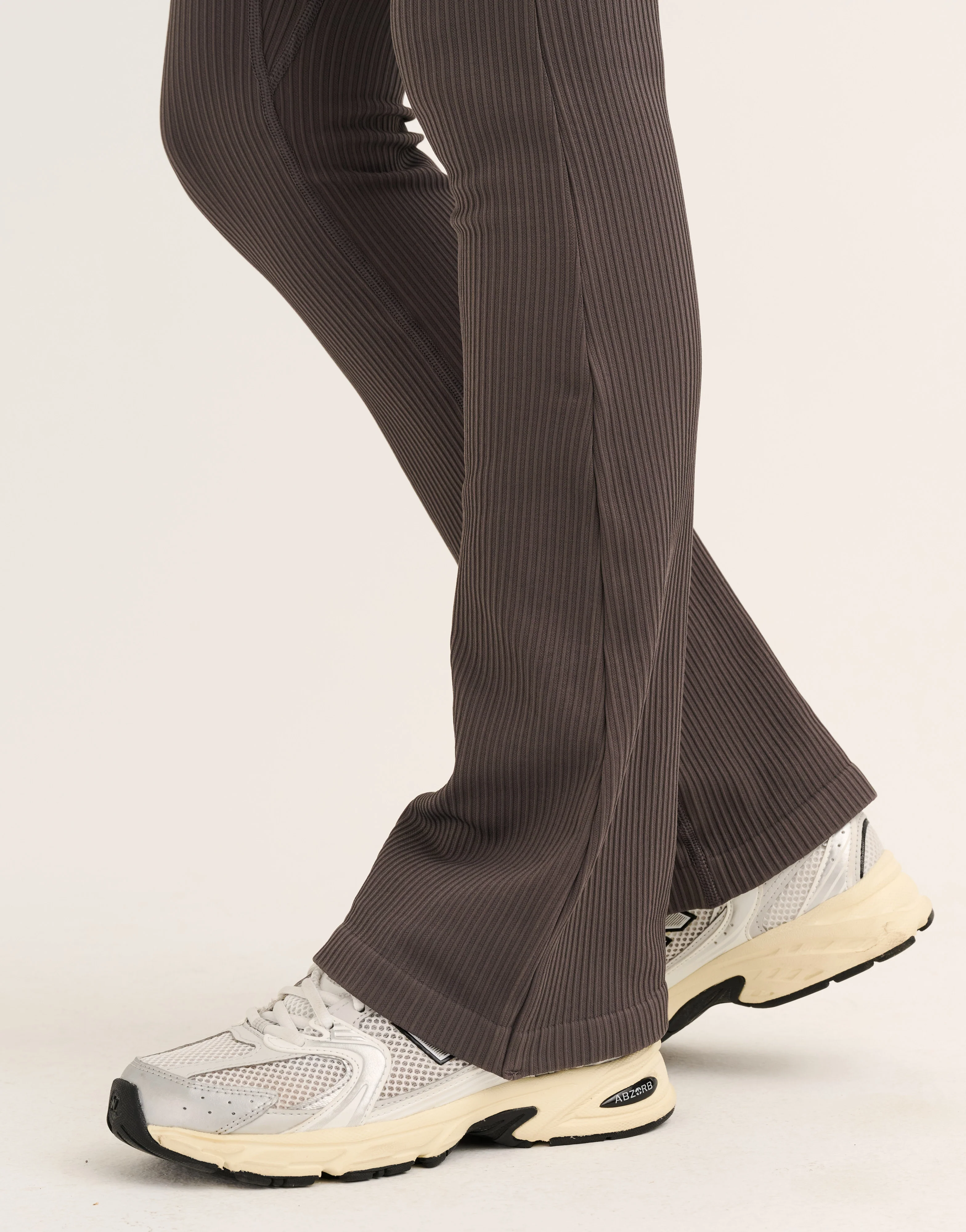 Arise Comfort Flare Leggings V2 - Slate Grey - Image 12
