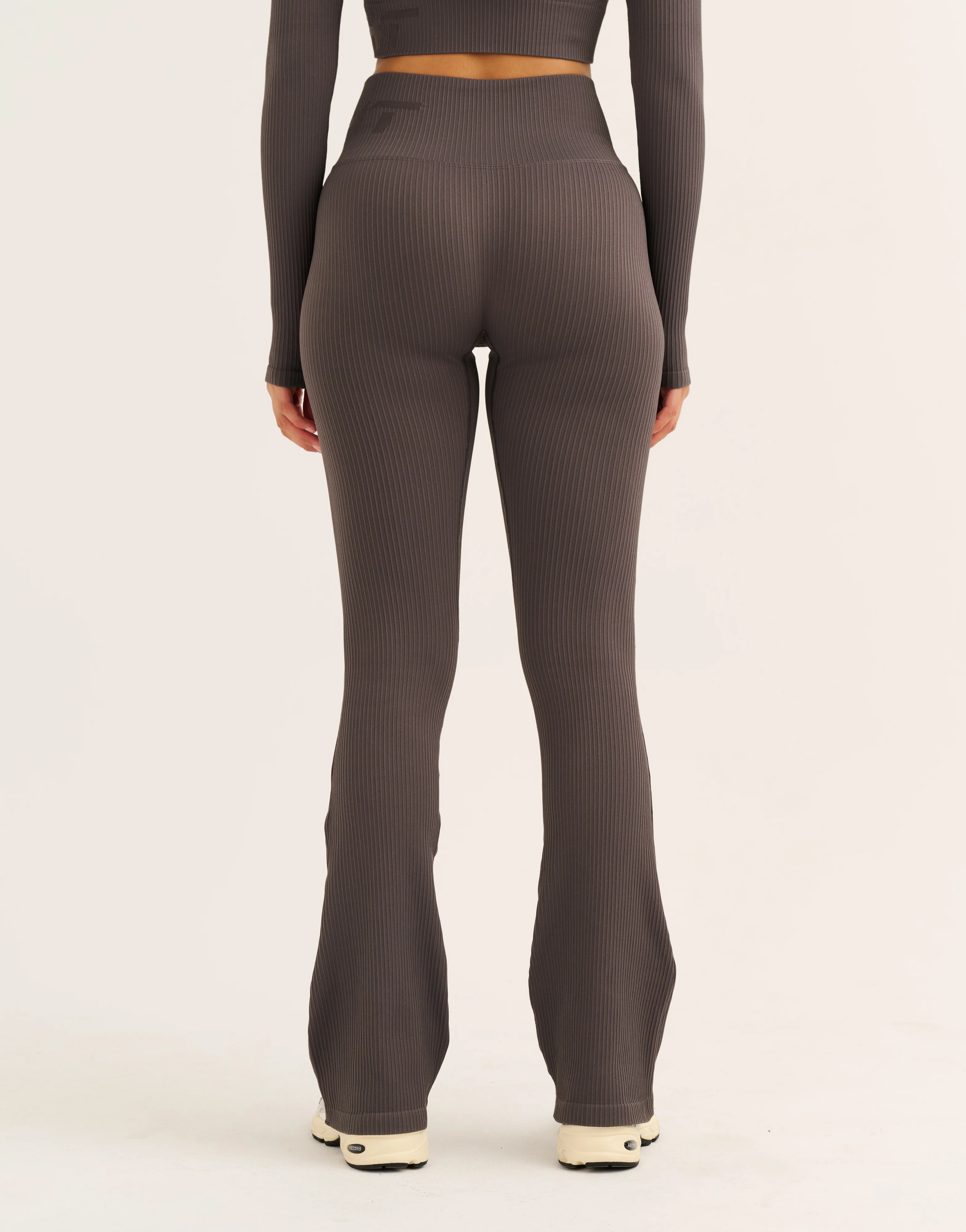Arise Comfort Flare Leggings V2 - Slate Grey - Image 3
