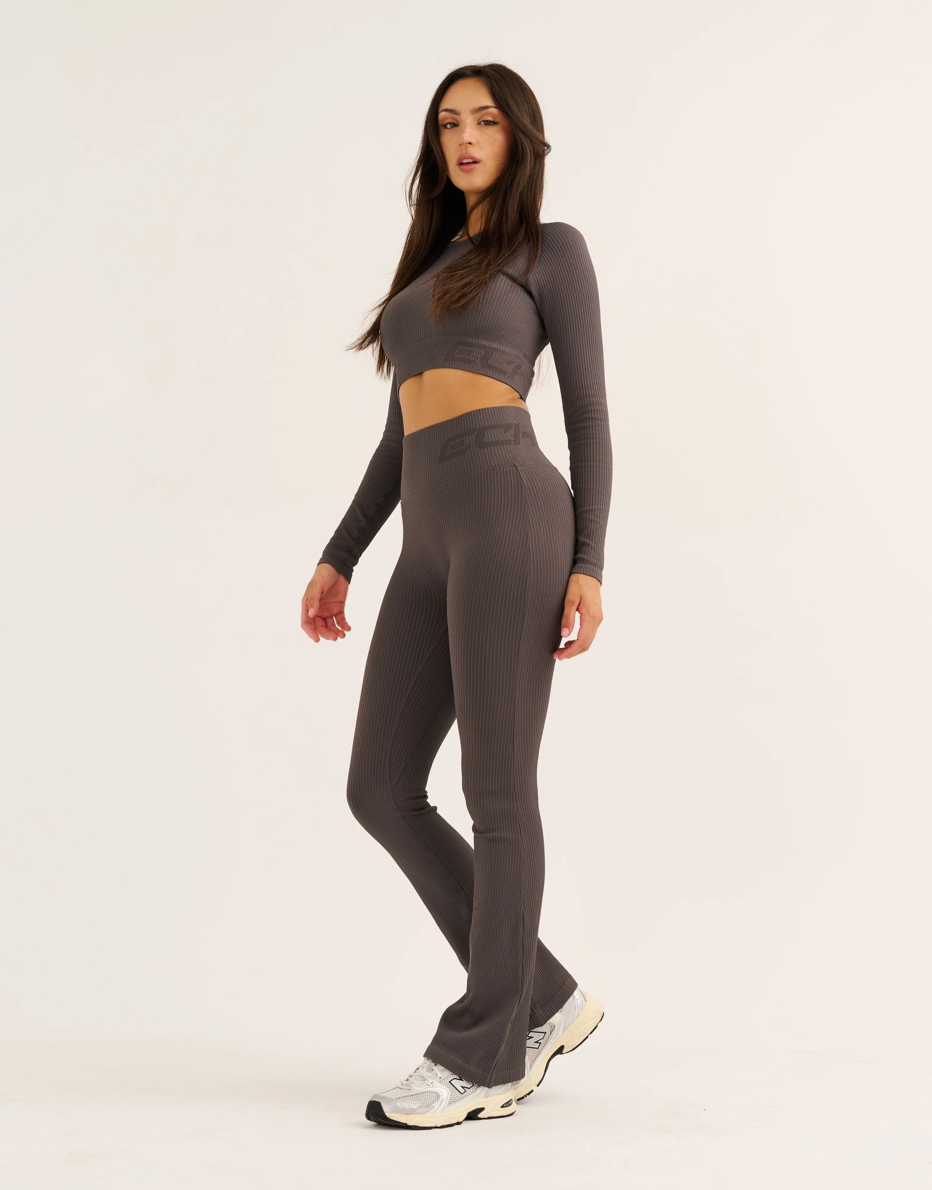 Arise Comfort Flare Leggings V2 - Slate Grey - Image 6