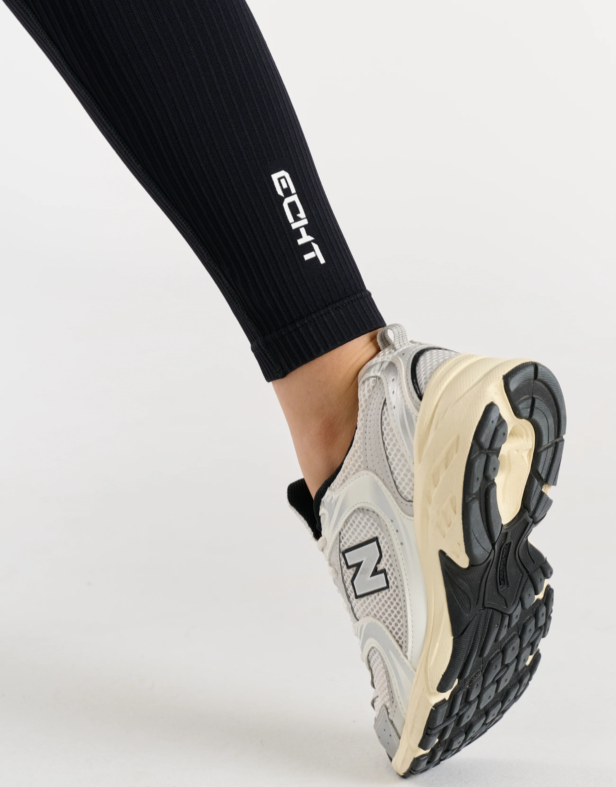 Arise Comfort Leggings - Black - Image 7