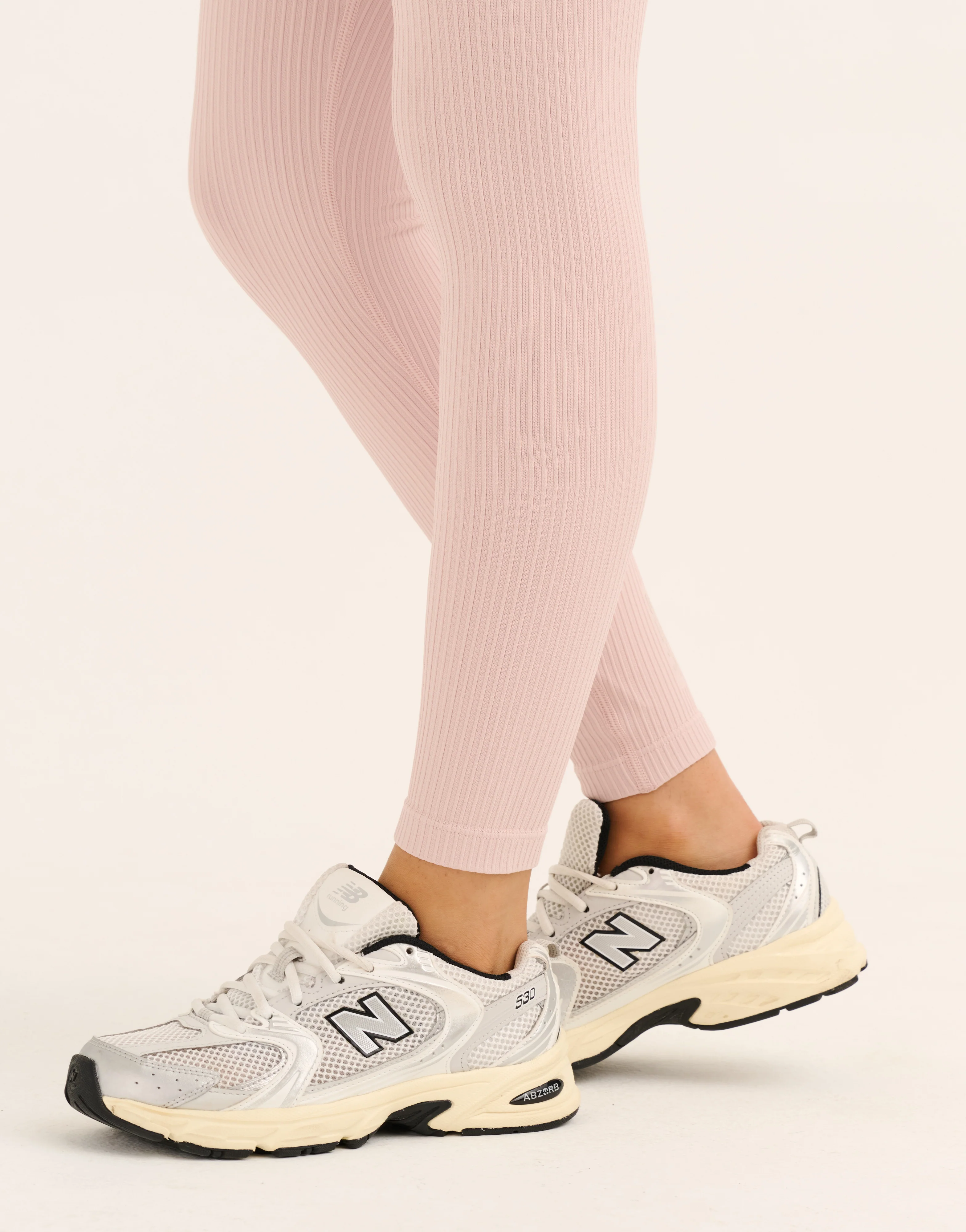 Arise Comfort Leggings V2 - Mauve - Image 11