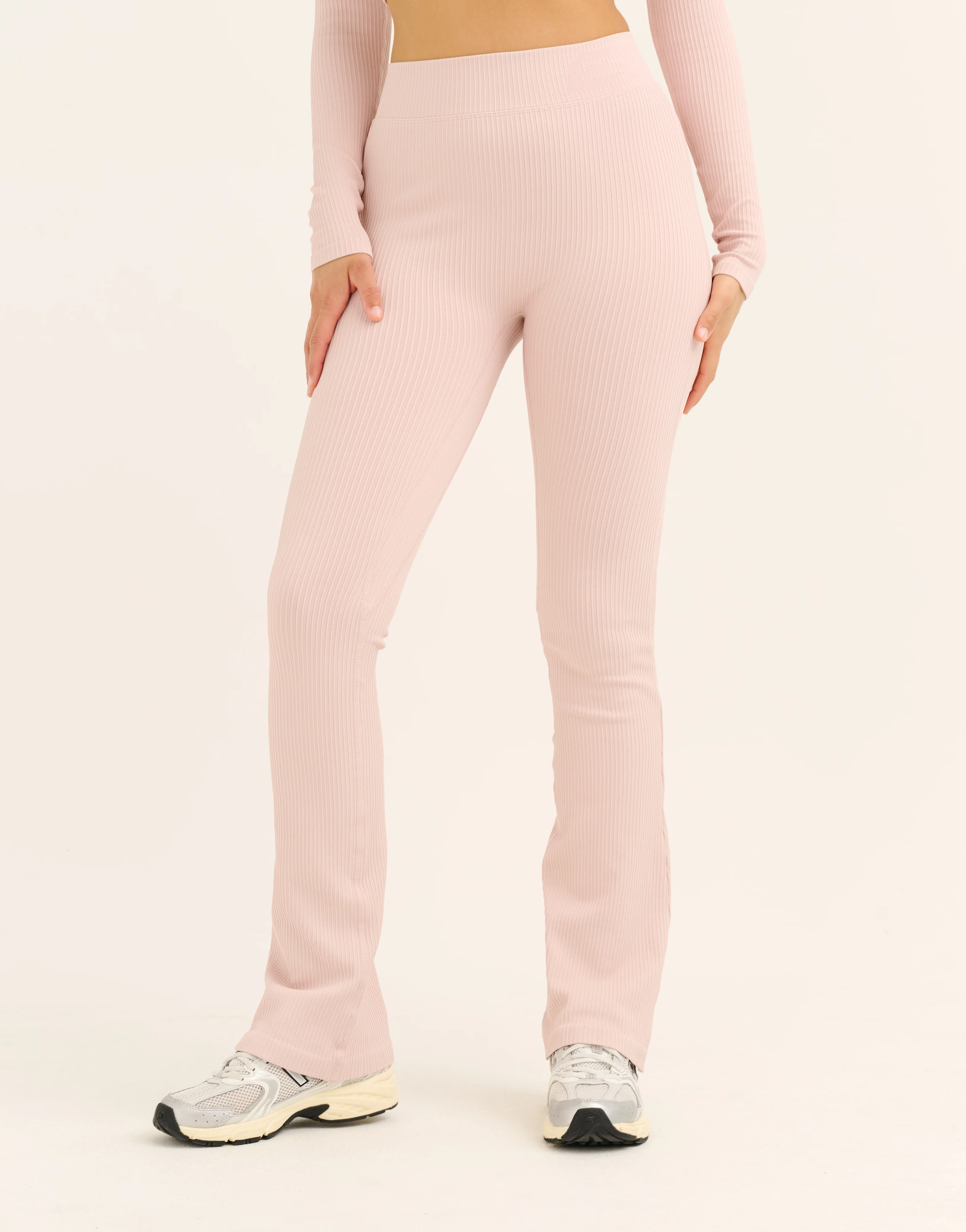 Arise Comfort Mid-Waist Flare Leggings - Mauve - Image 4