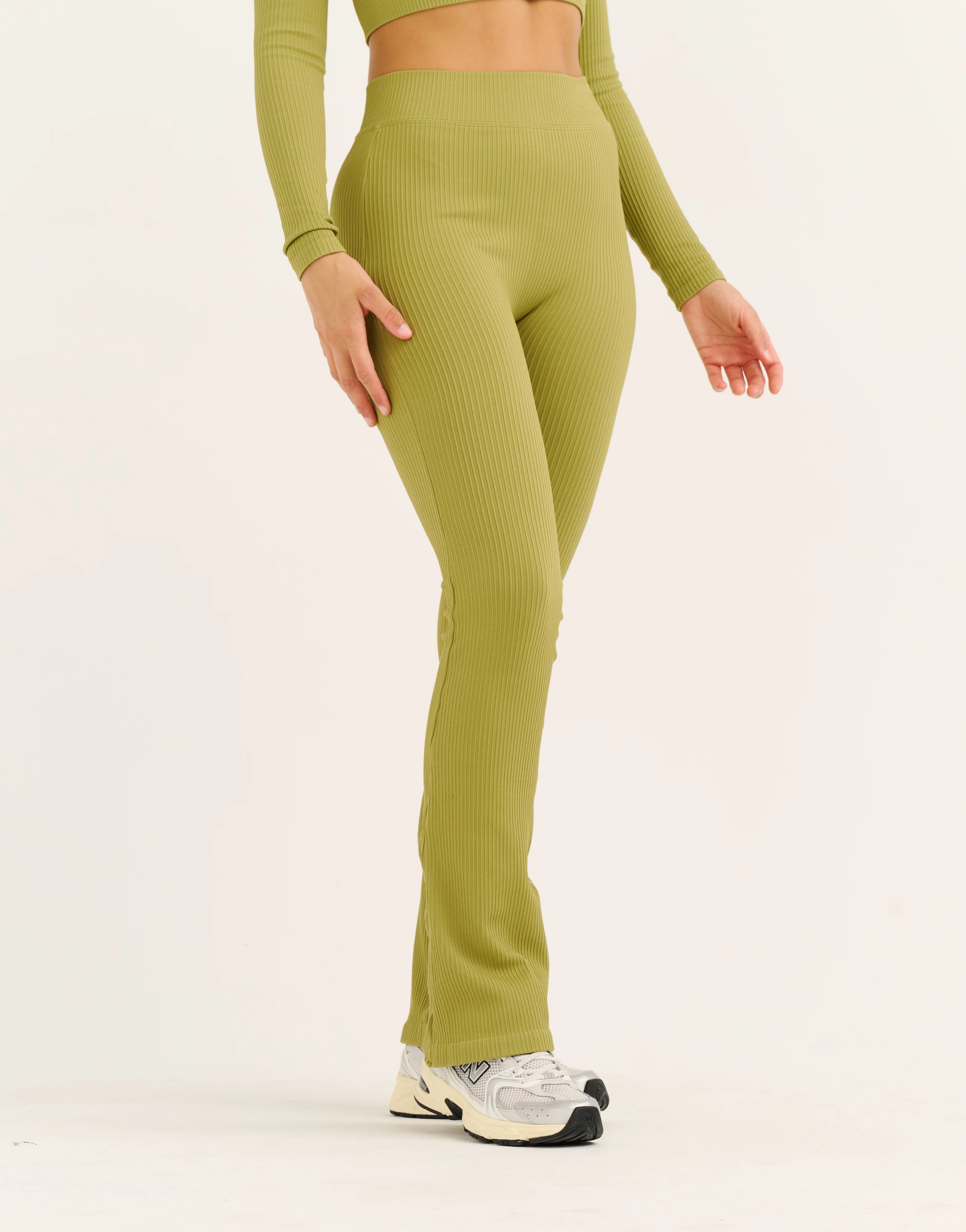 Arise Comfort Mid-Waist Flare Leggings - Olive - Image 4