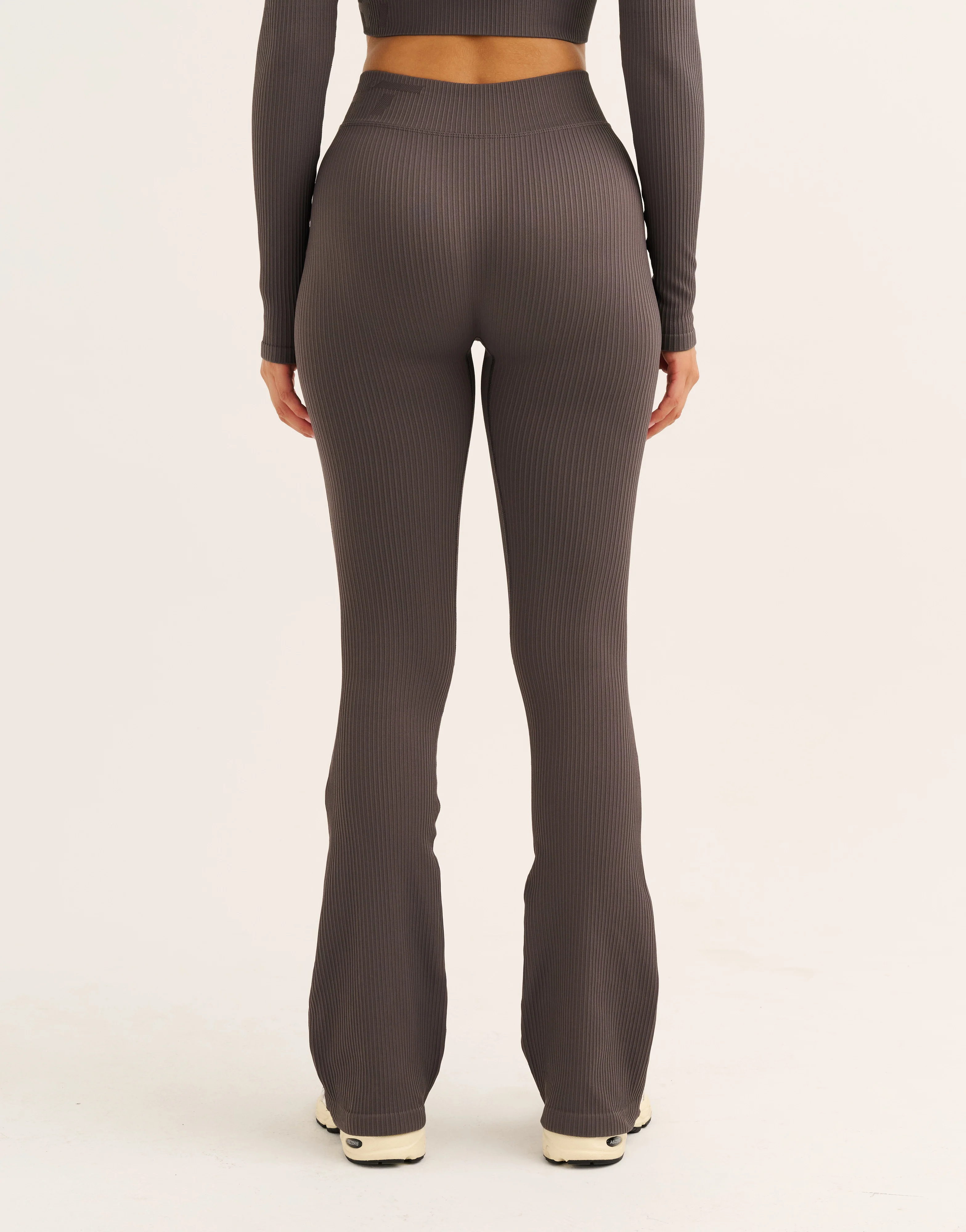 Arise Comfort Mid-Waist Flare Leggings - Slate Grey - Image 2