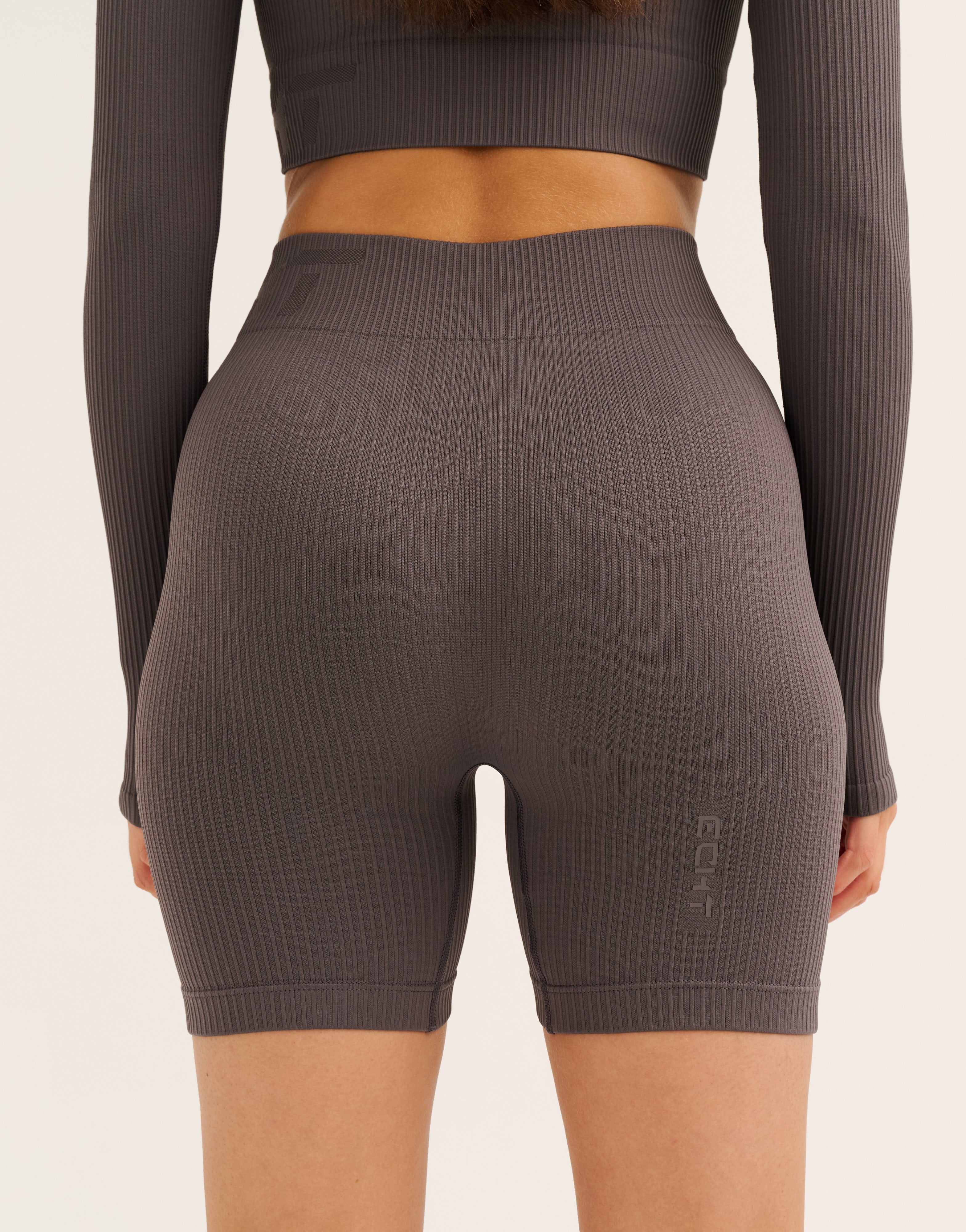 Arise Comfort Mid-Waist Shorts V2 - Slate Grey - Image 10