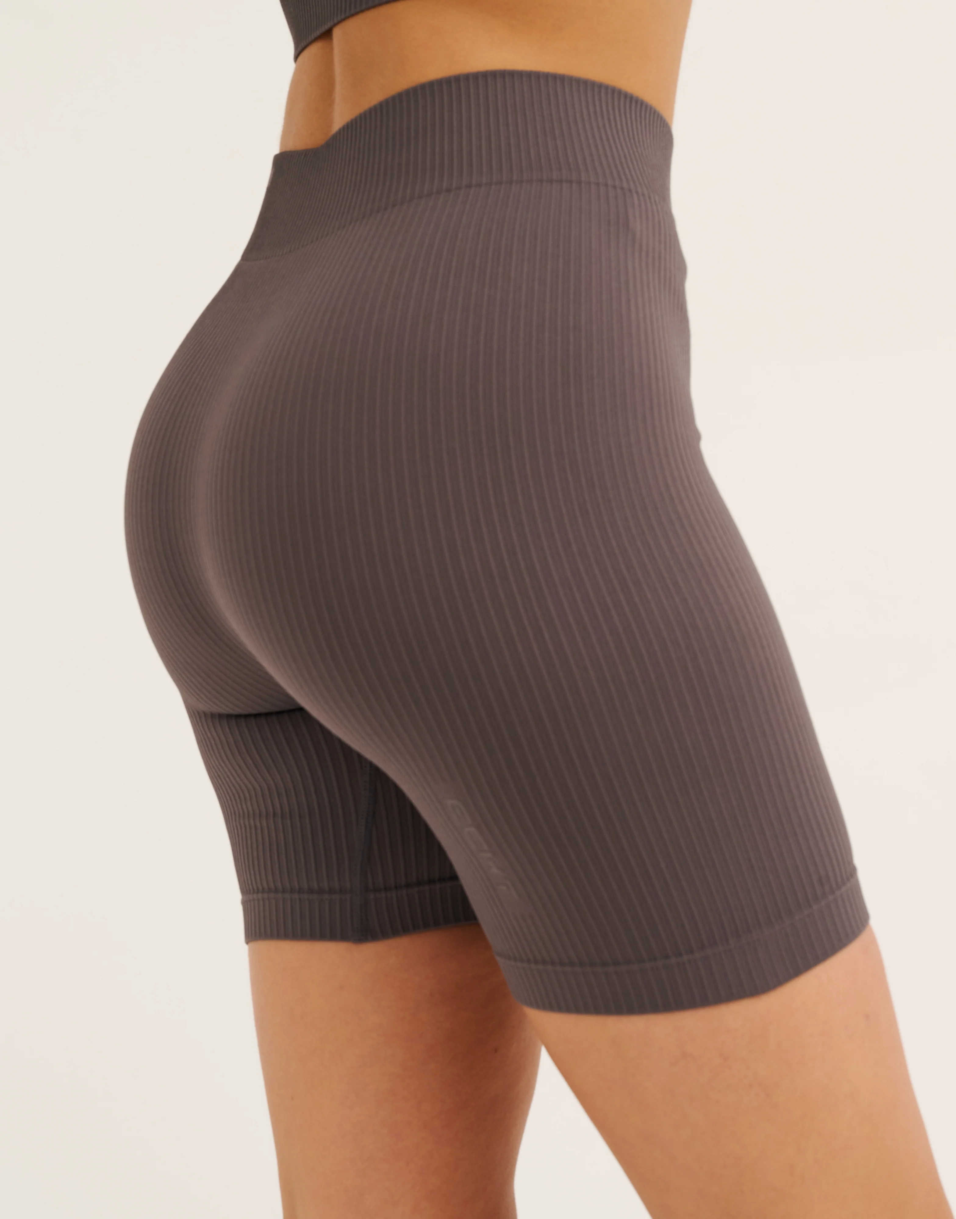 Arise Comfort Mid-Waist Shorts V2 - Slate Grey - Image 11