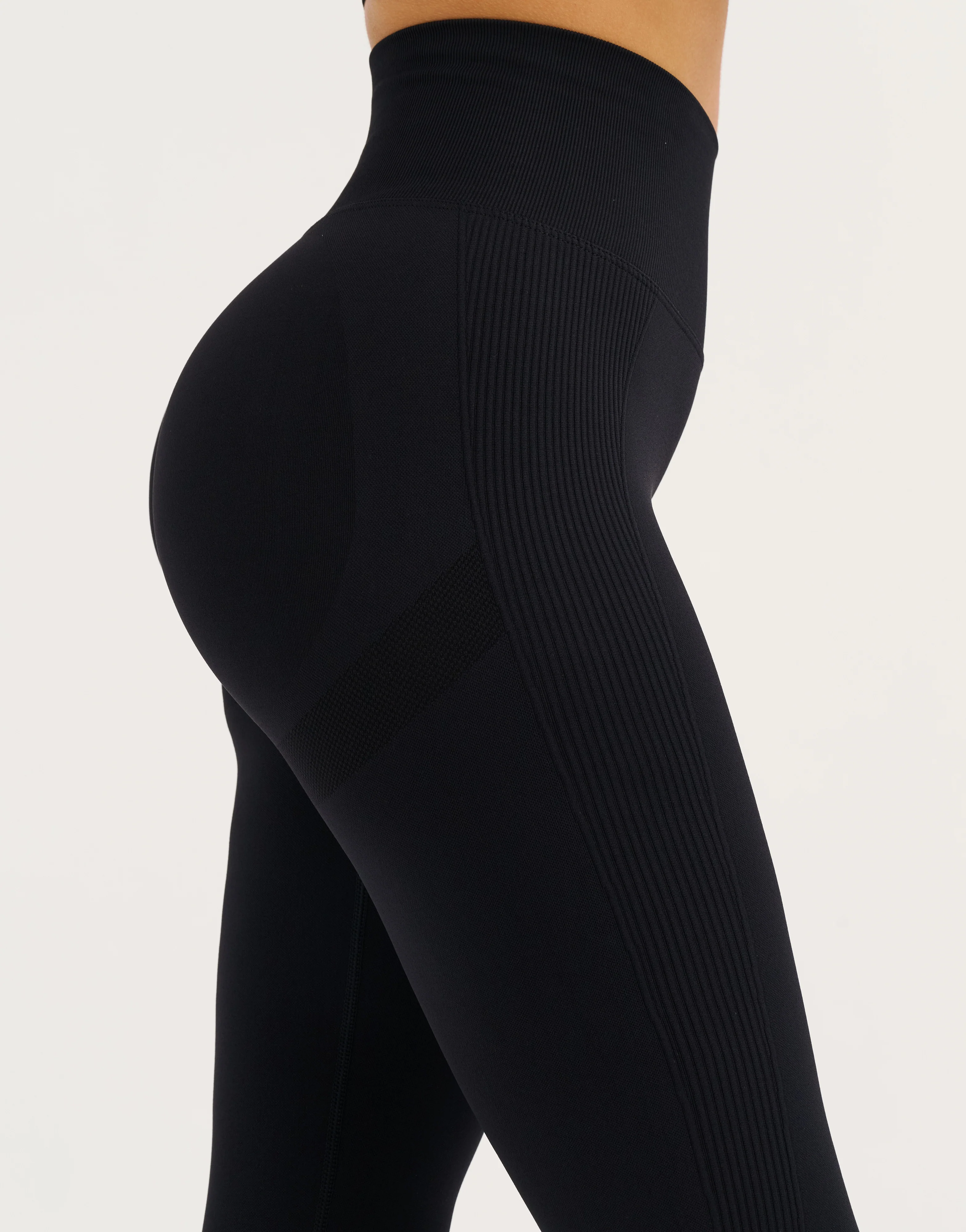 Arise Essential Leggings V2 - Stealth Black - Image 8