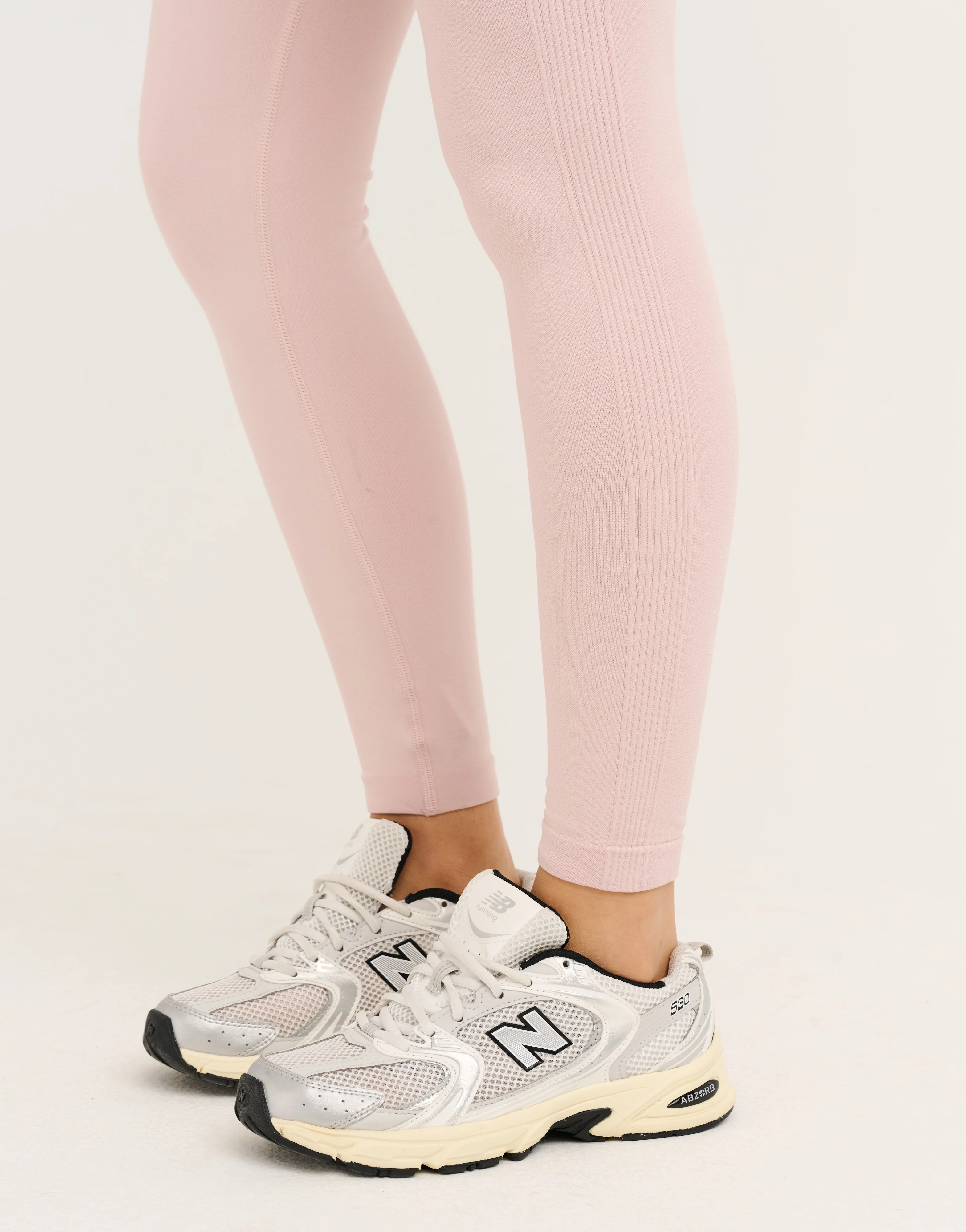 Arise Essential Mid-Waist Leggings V2 - Mauve - Image 11
