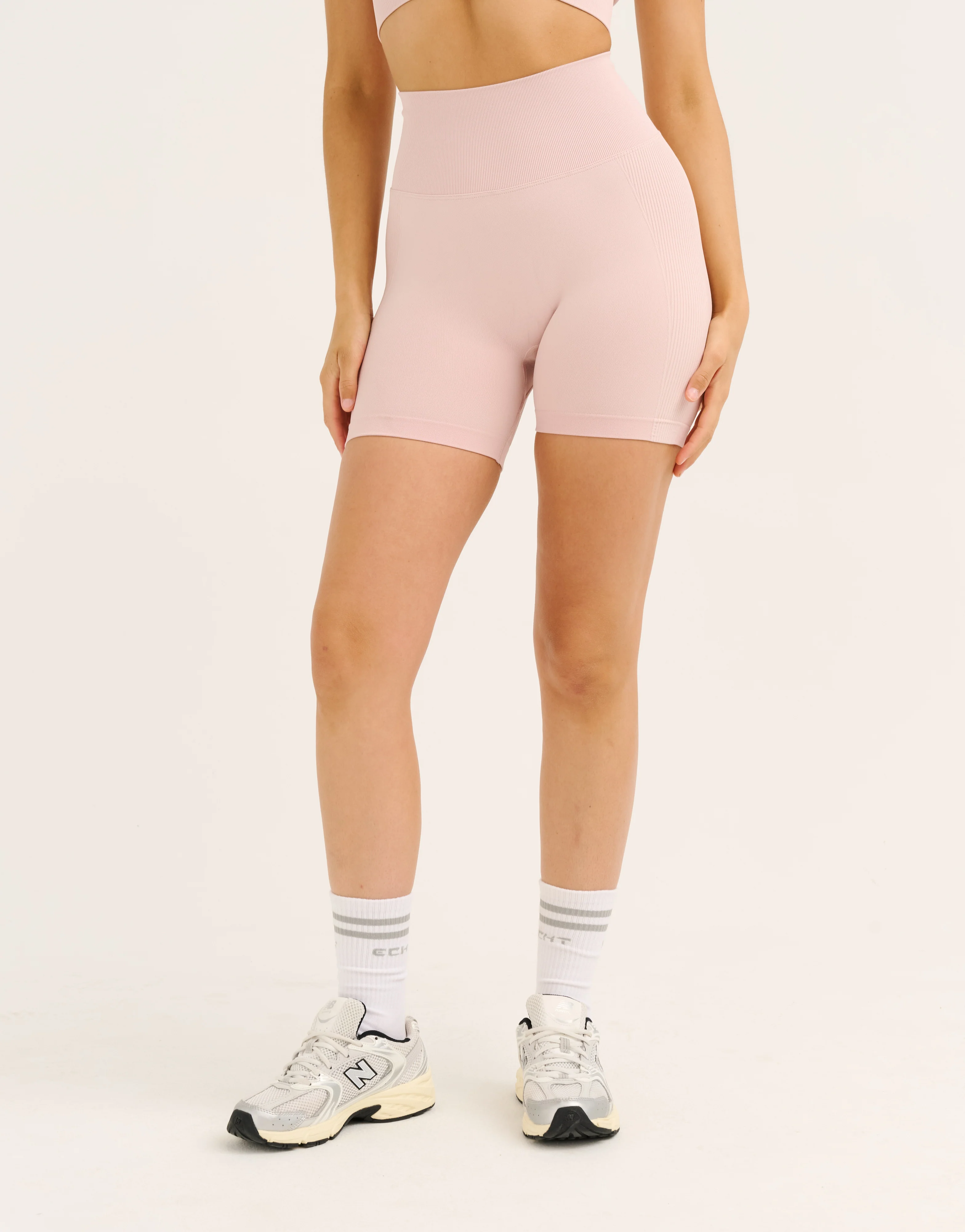 Arise Essential Shorts V2 - Mauve - Image 4