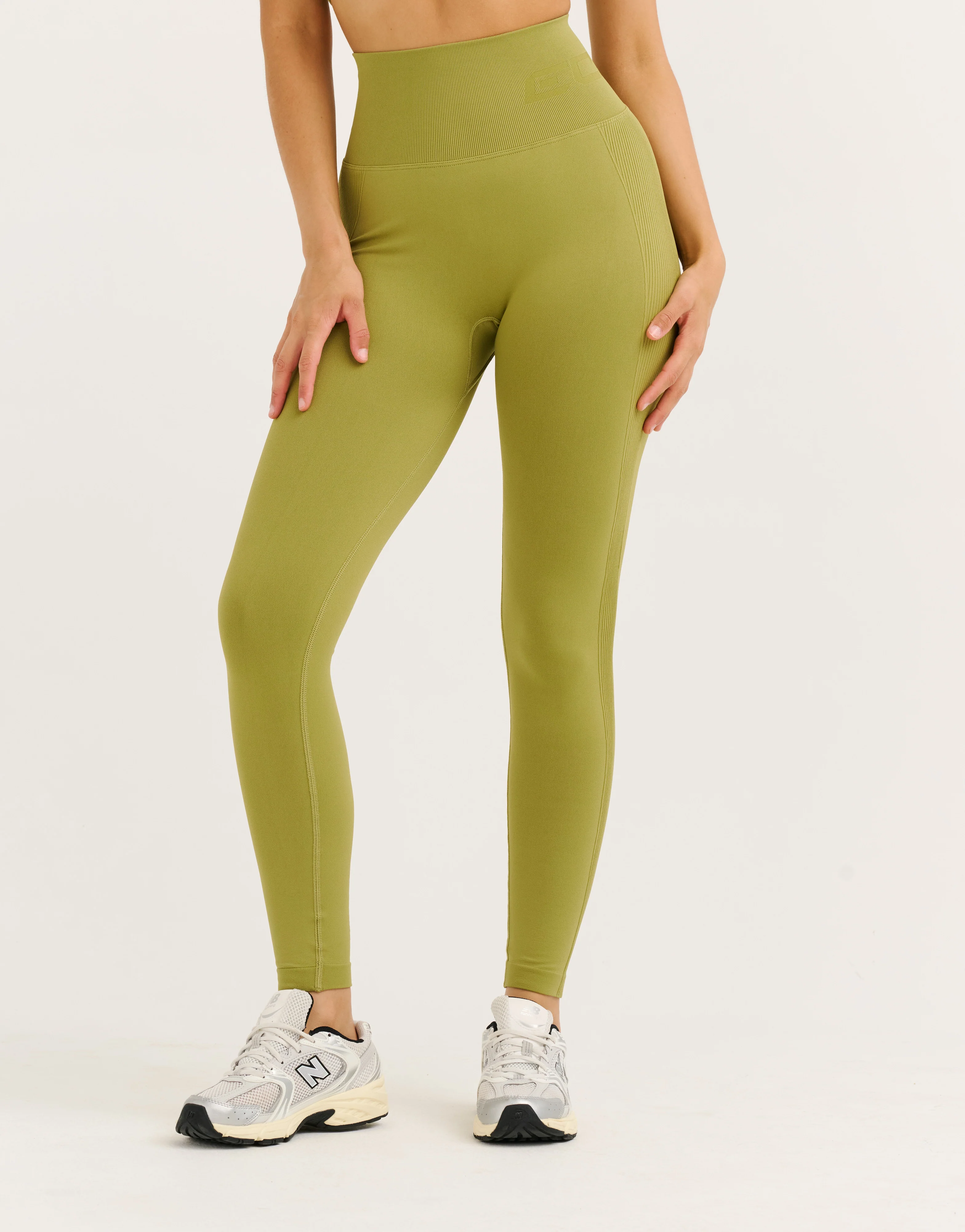 Arise Scrunch Leggings V2 - Olive - Image 6