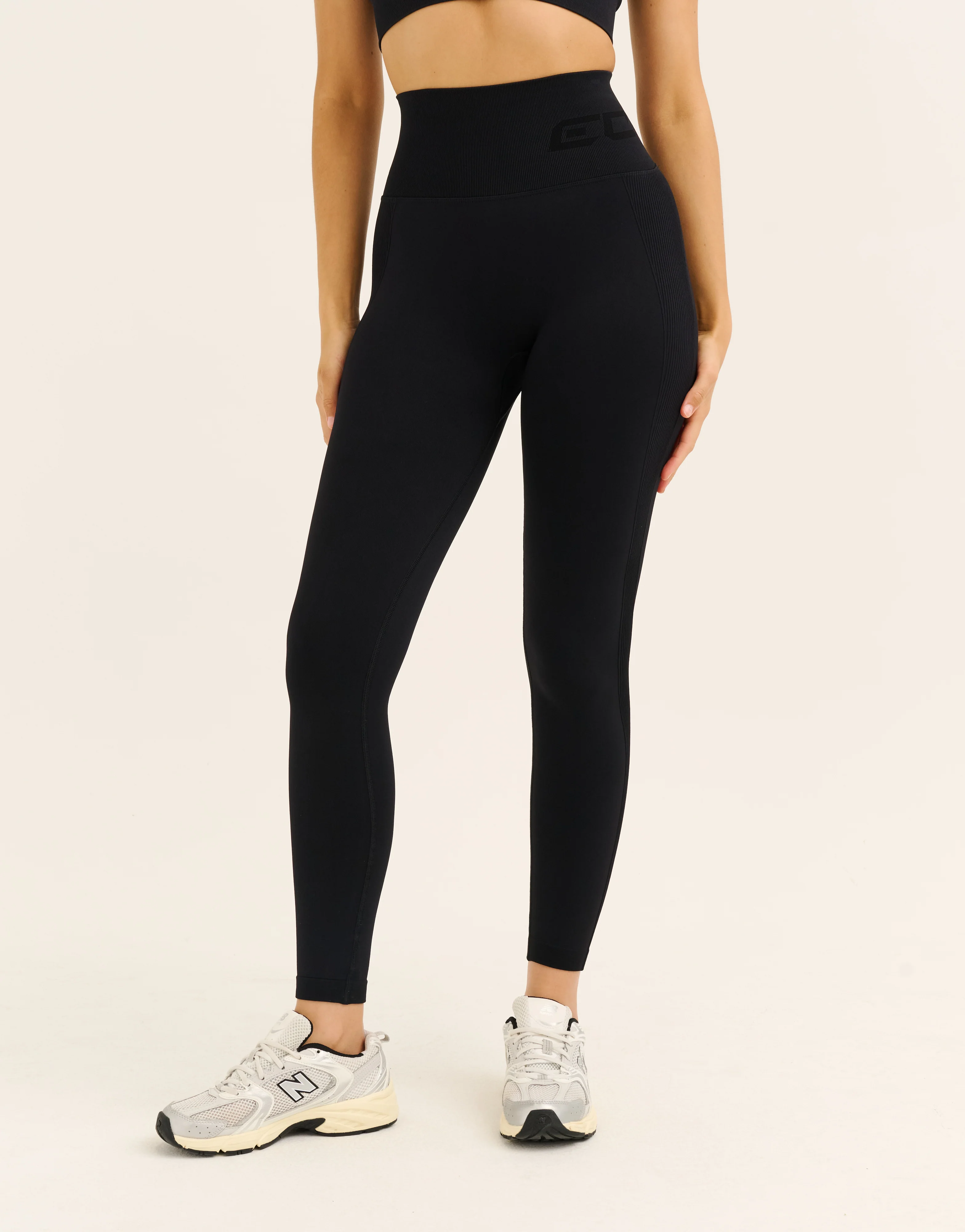 Arise Scrunch Leggings V2 - Stealth Black - Image 4