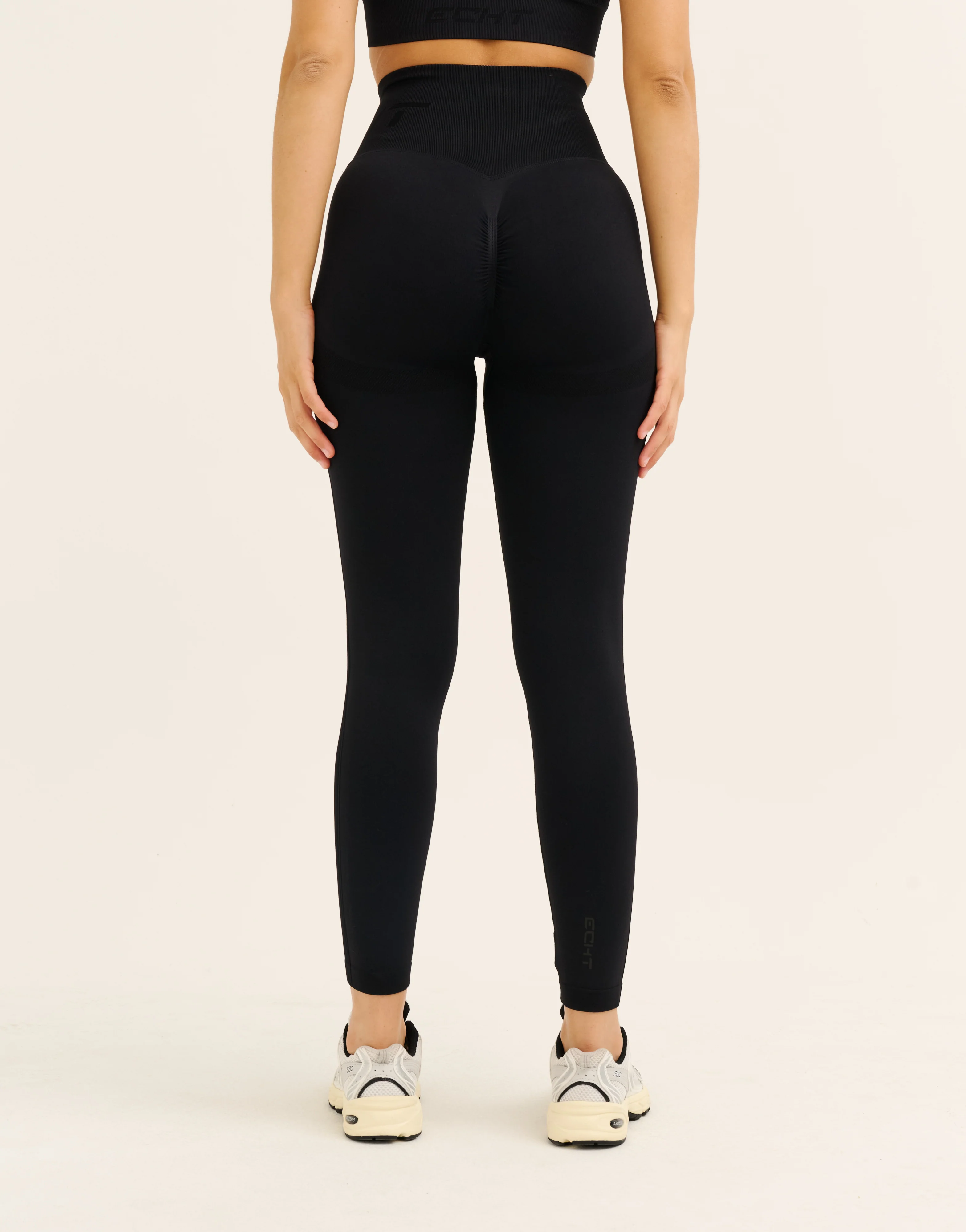Arise Scrunch Leggings V2 - Stealth Black - Image 8