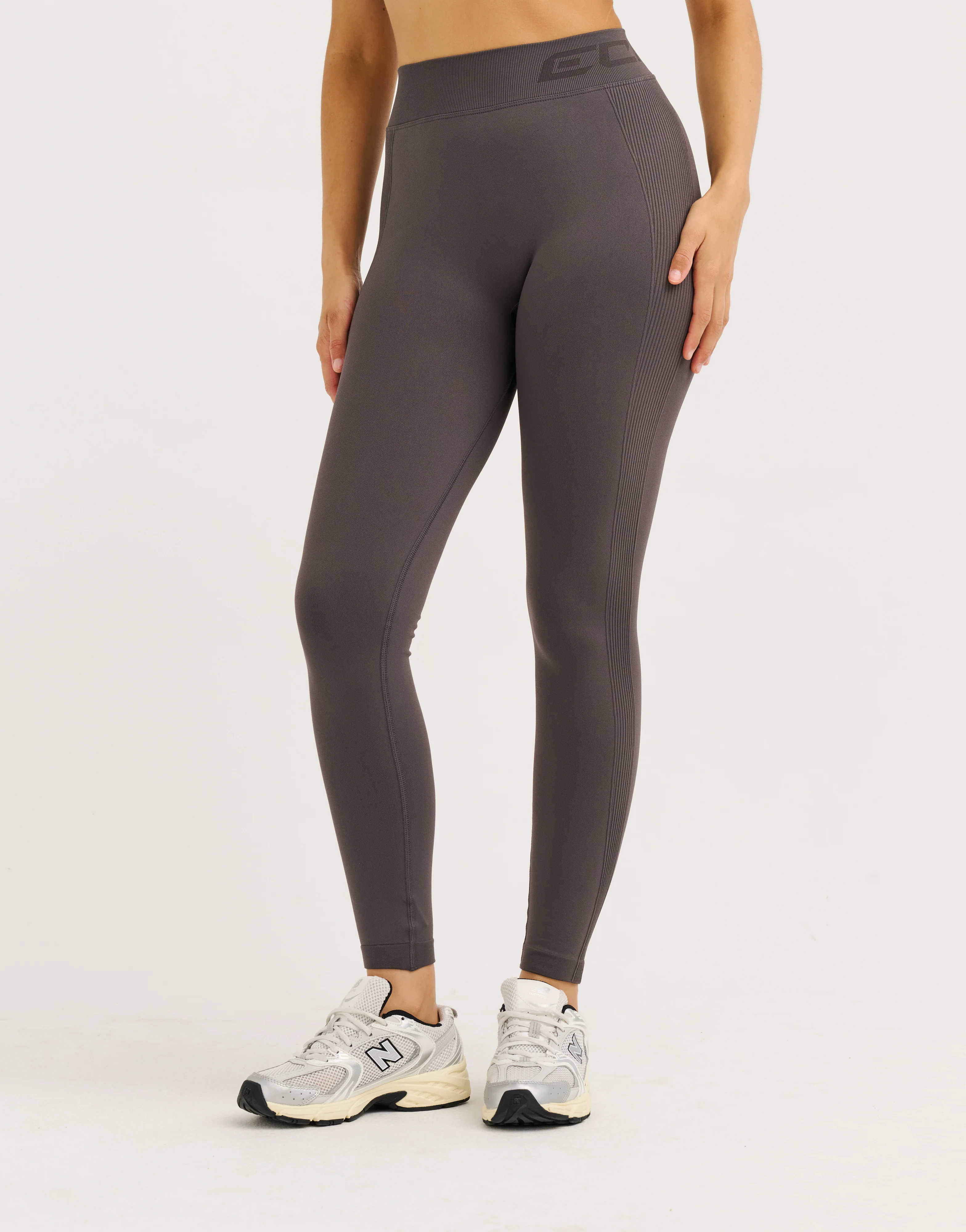 Arise Scrunch Mid-Waist Leggings - Slate Grey - Image 2