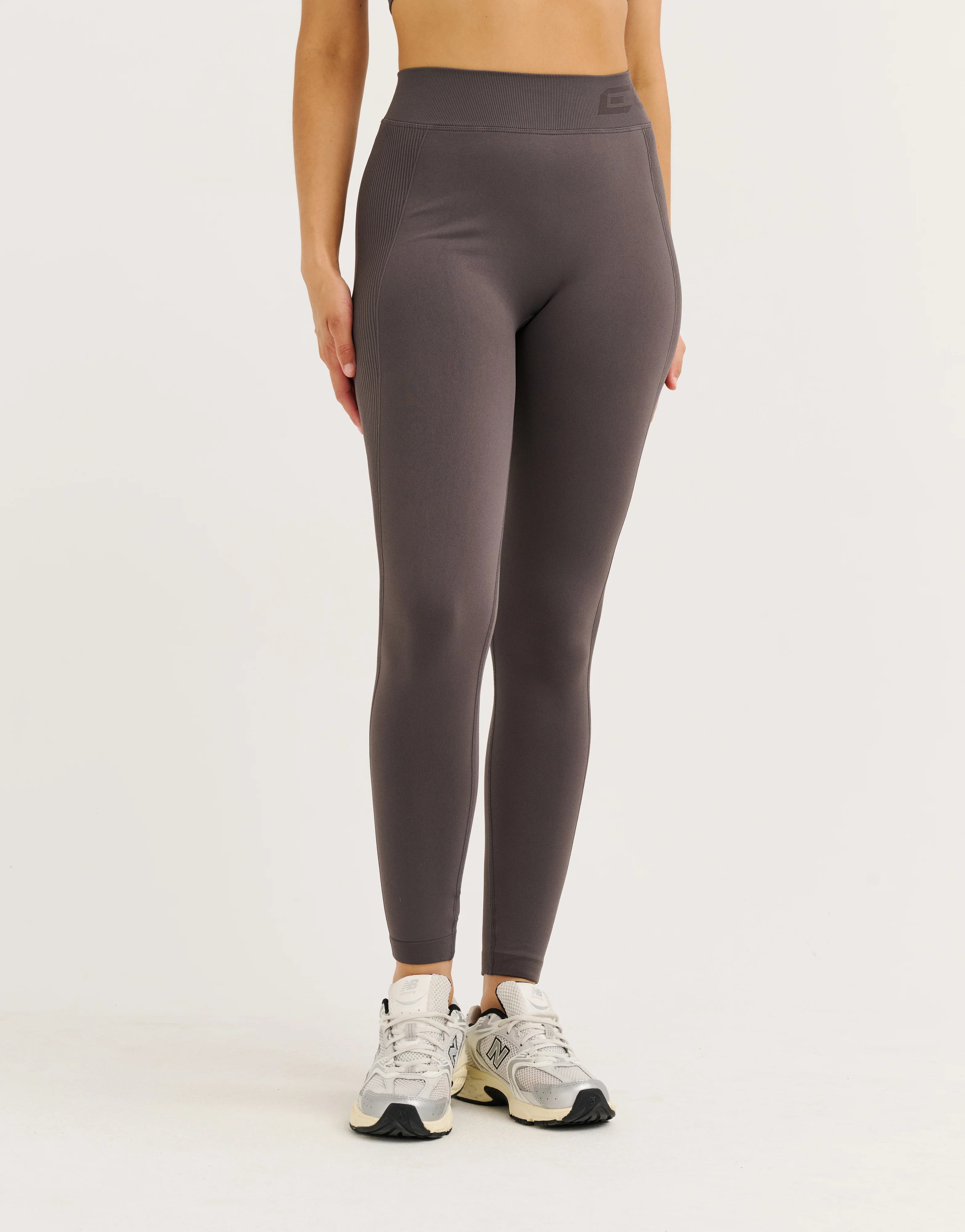 Arise Scrunch Mid-Waist Leggings - Slate Grey - Image 4