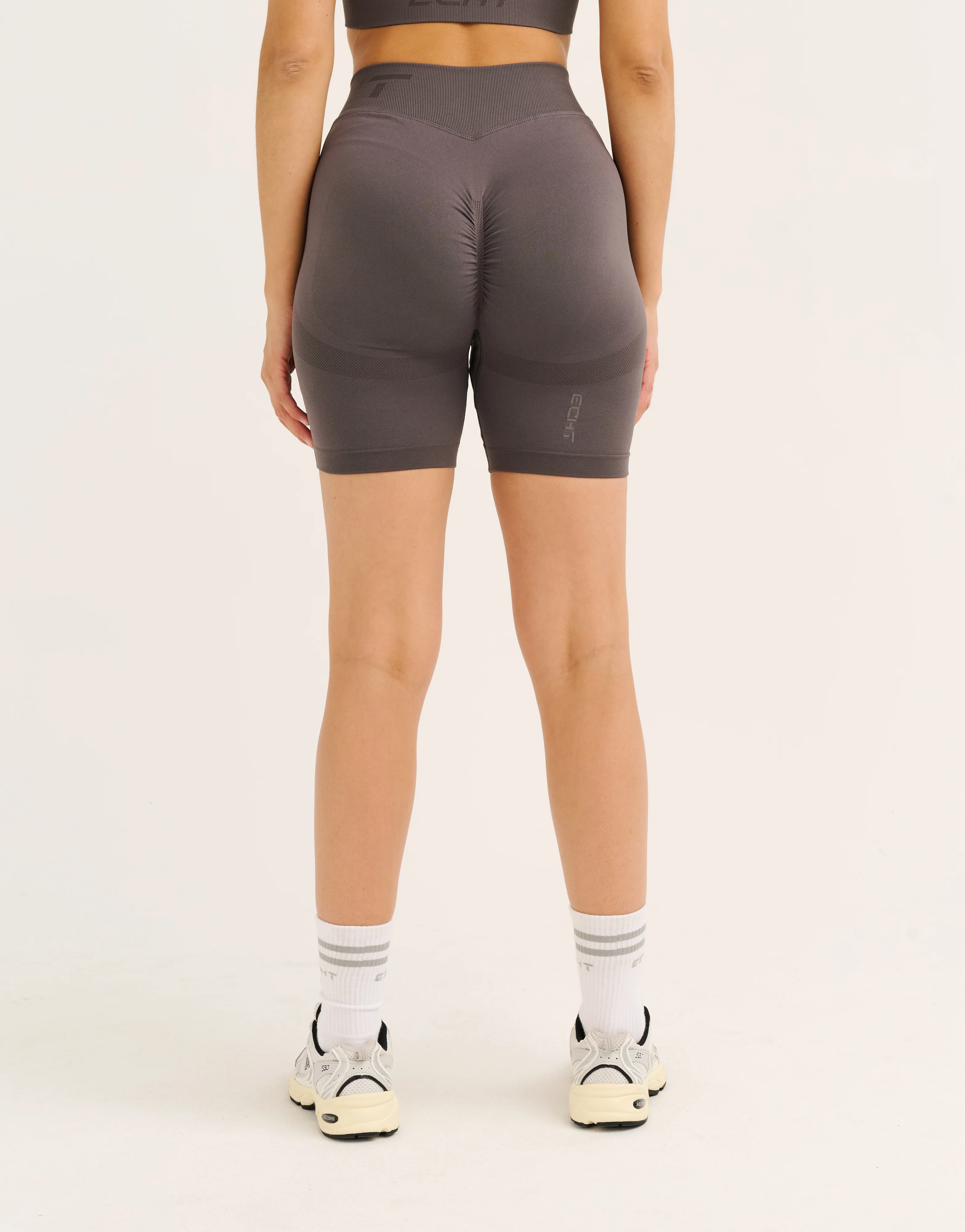 Arise Scrunch Mid-Waist Shorts - Slate Grey - Image 8