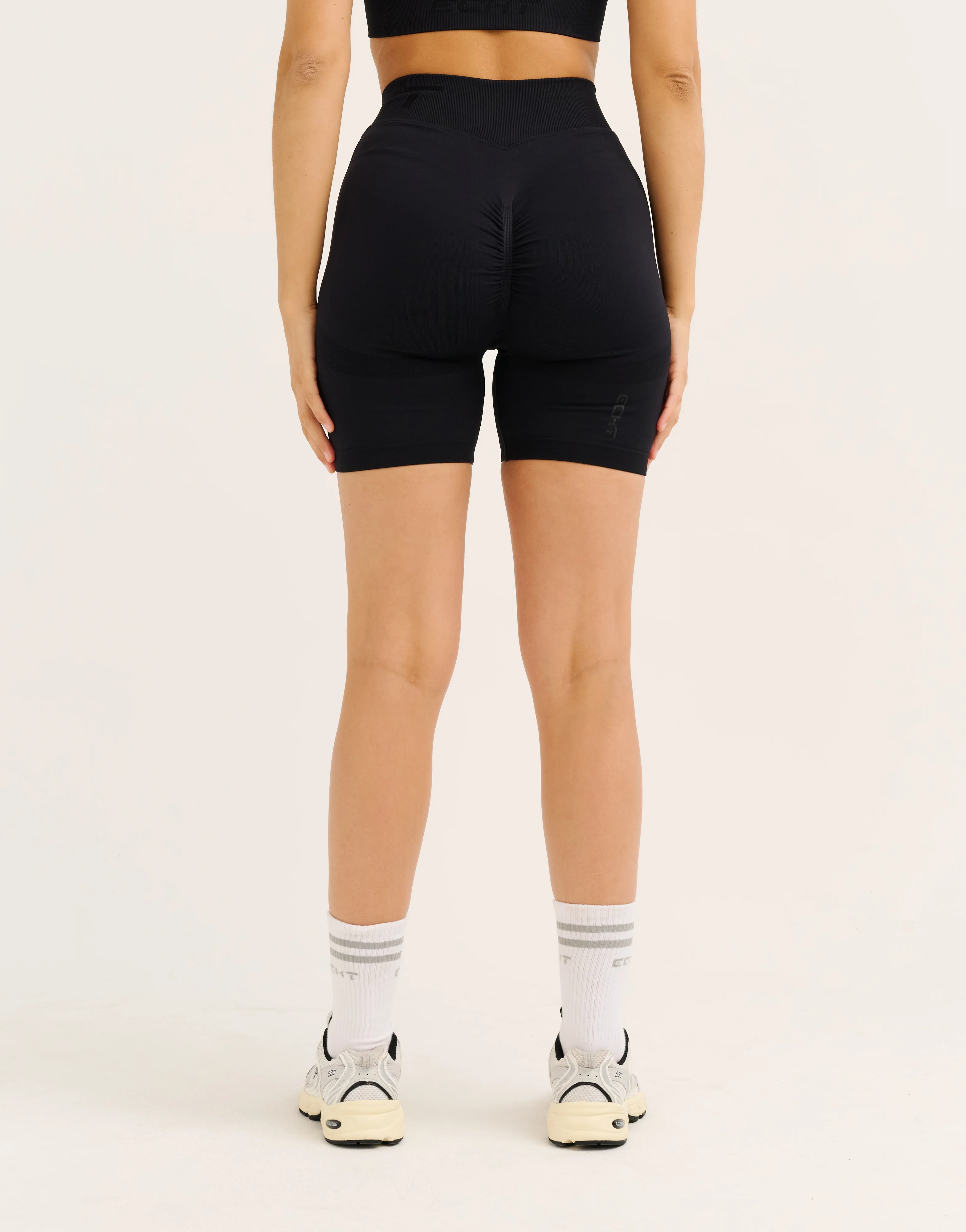 Arise Scrunch Mid-Waist Shorts - Stealth Black - Image 7
