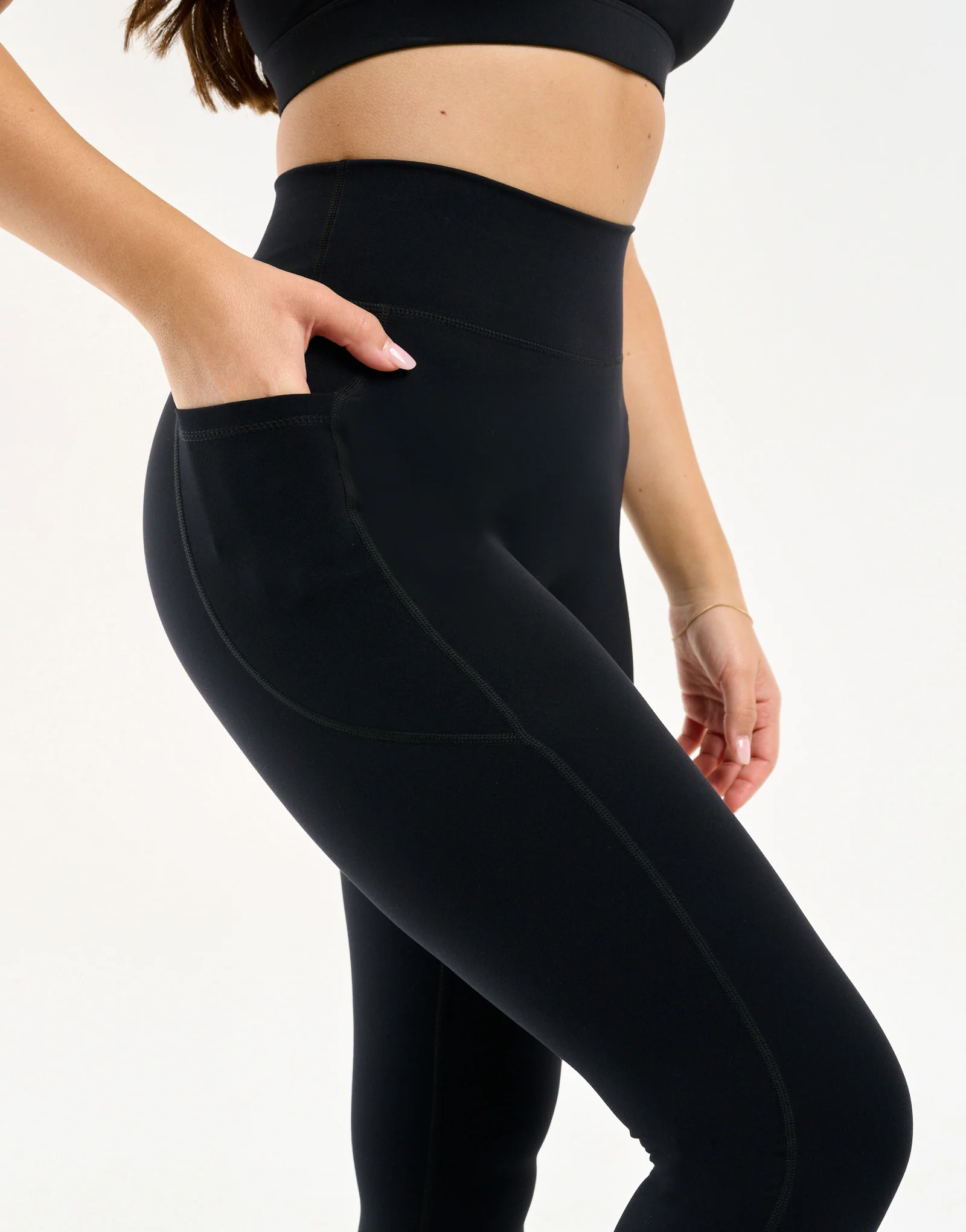 Ascend Pocket Leggings 23" - Black - Image 7