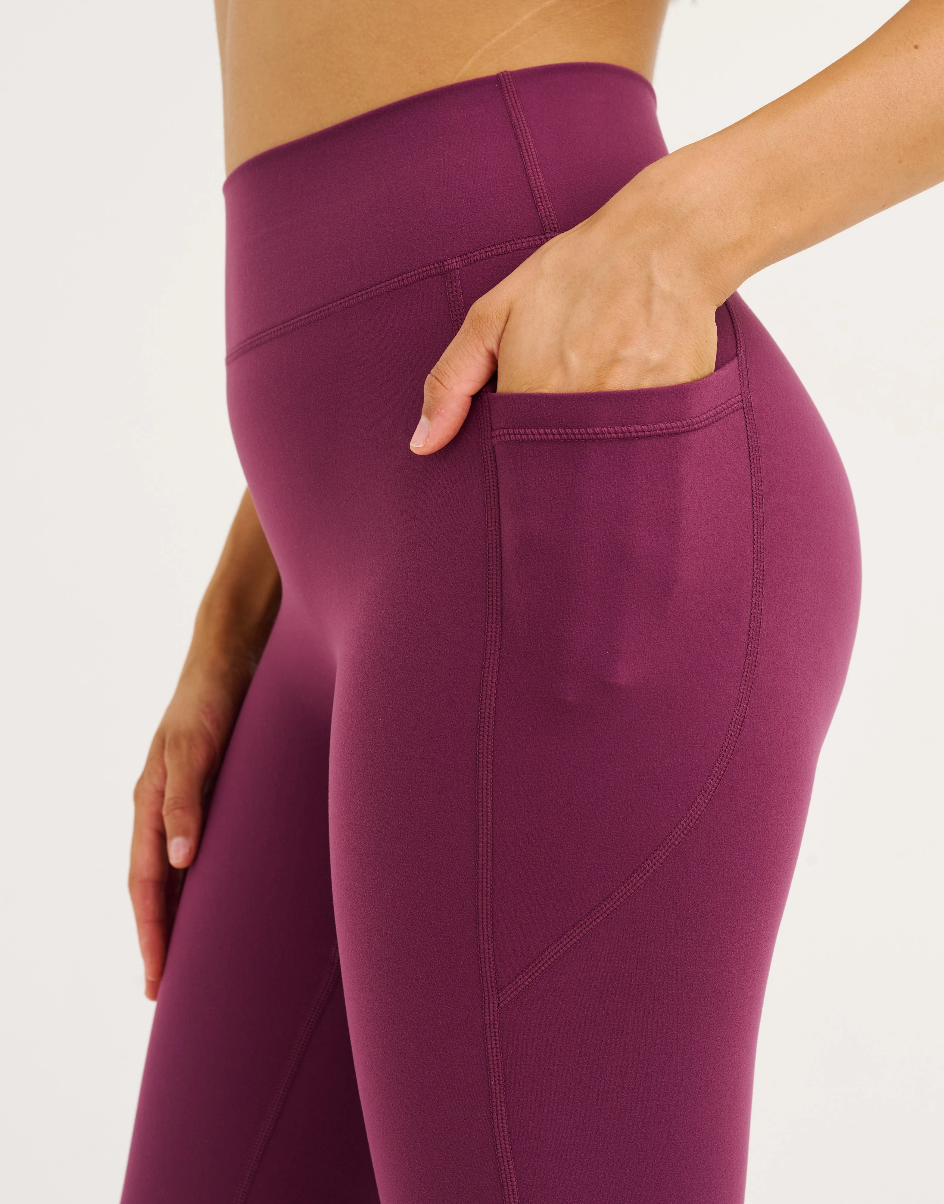 Ascend Pocket Leggings 23" - Blackberry - Image 13
