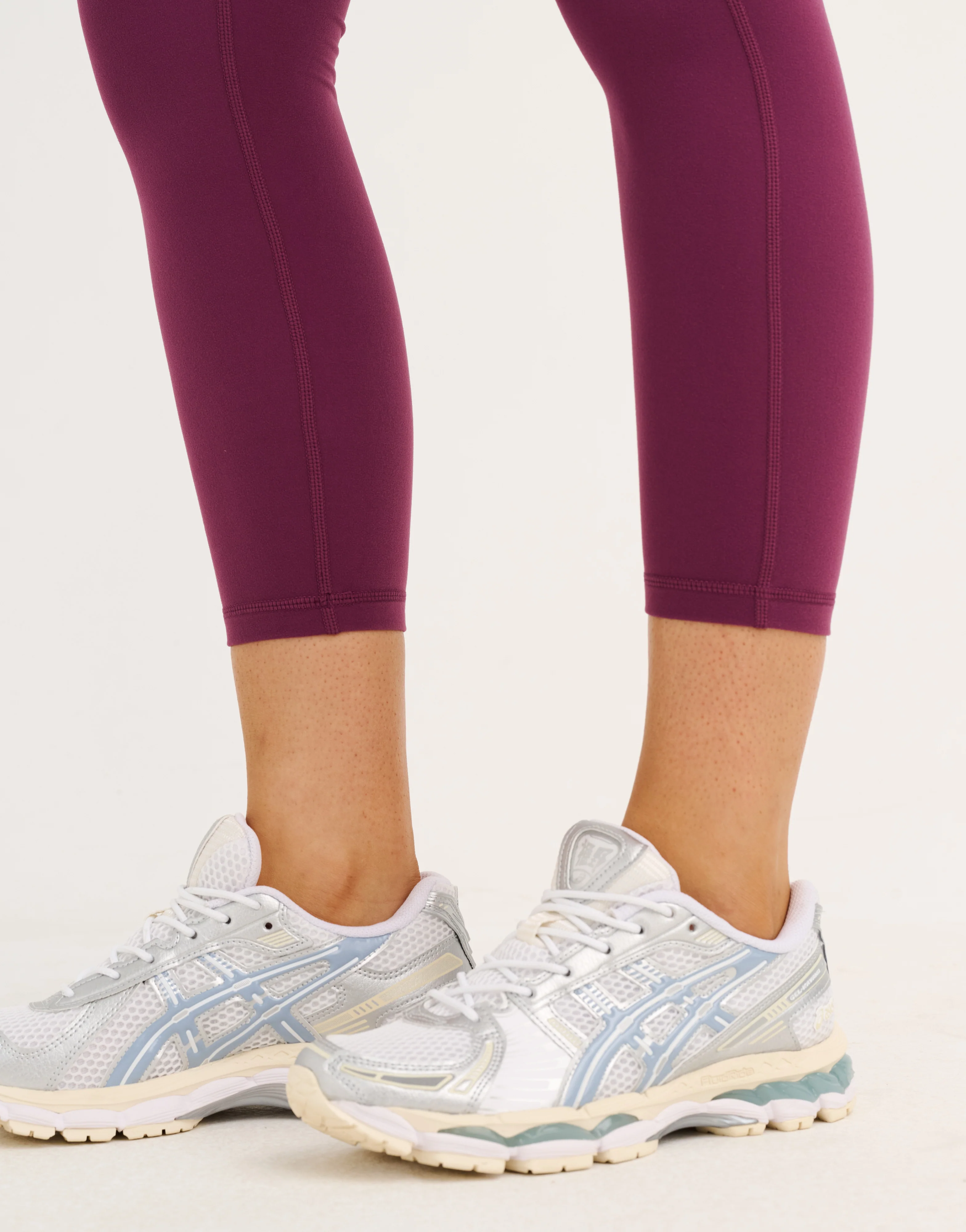 Ascend Pocket Leggings 23" - Blackberry - Image 14