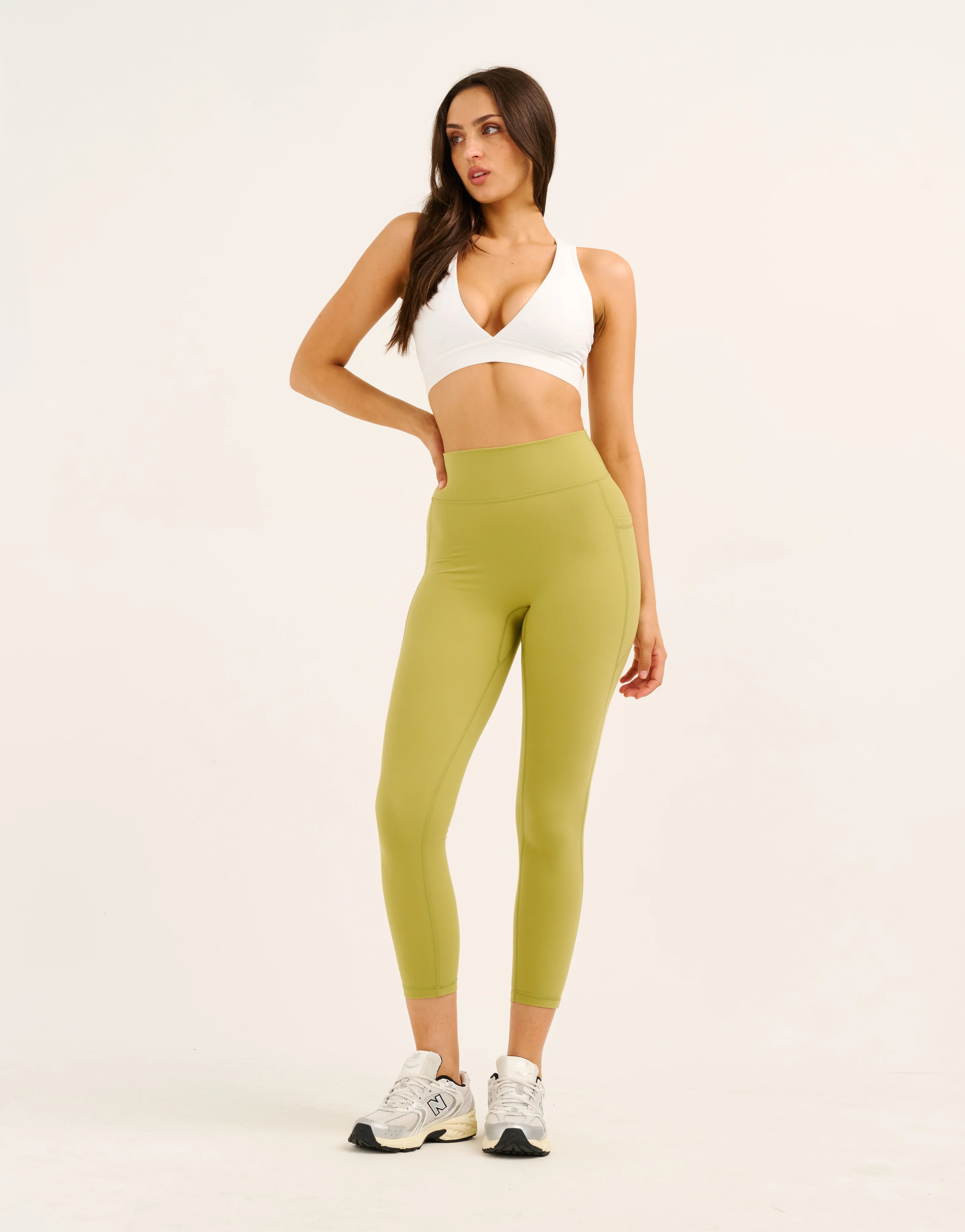 Ascend Pocket Leggings 23" - Olive - Image 4