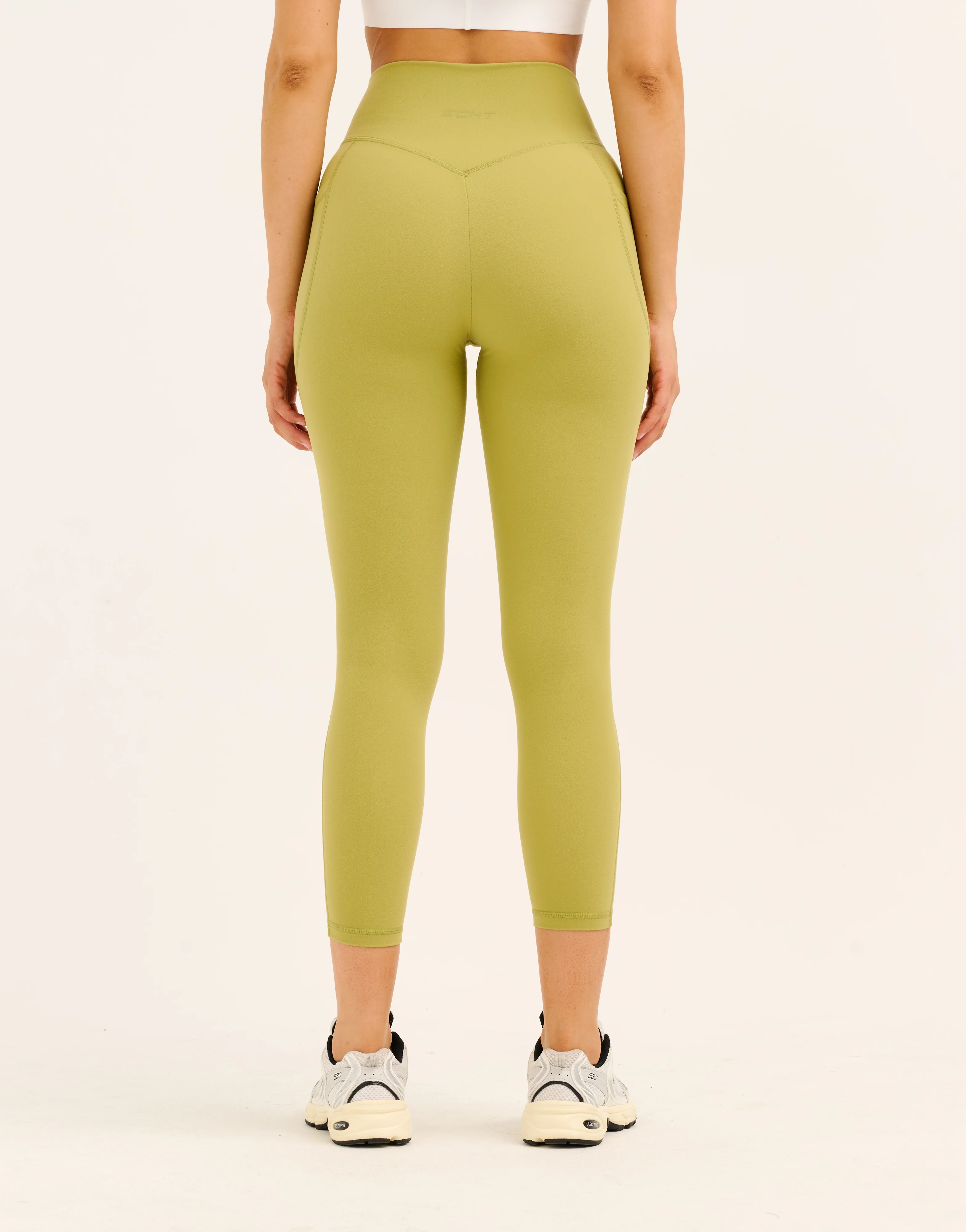 Ascend Pocket Leggings 23" - Olive - Image 8
