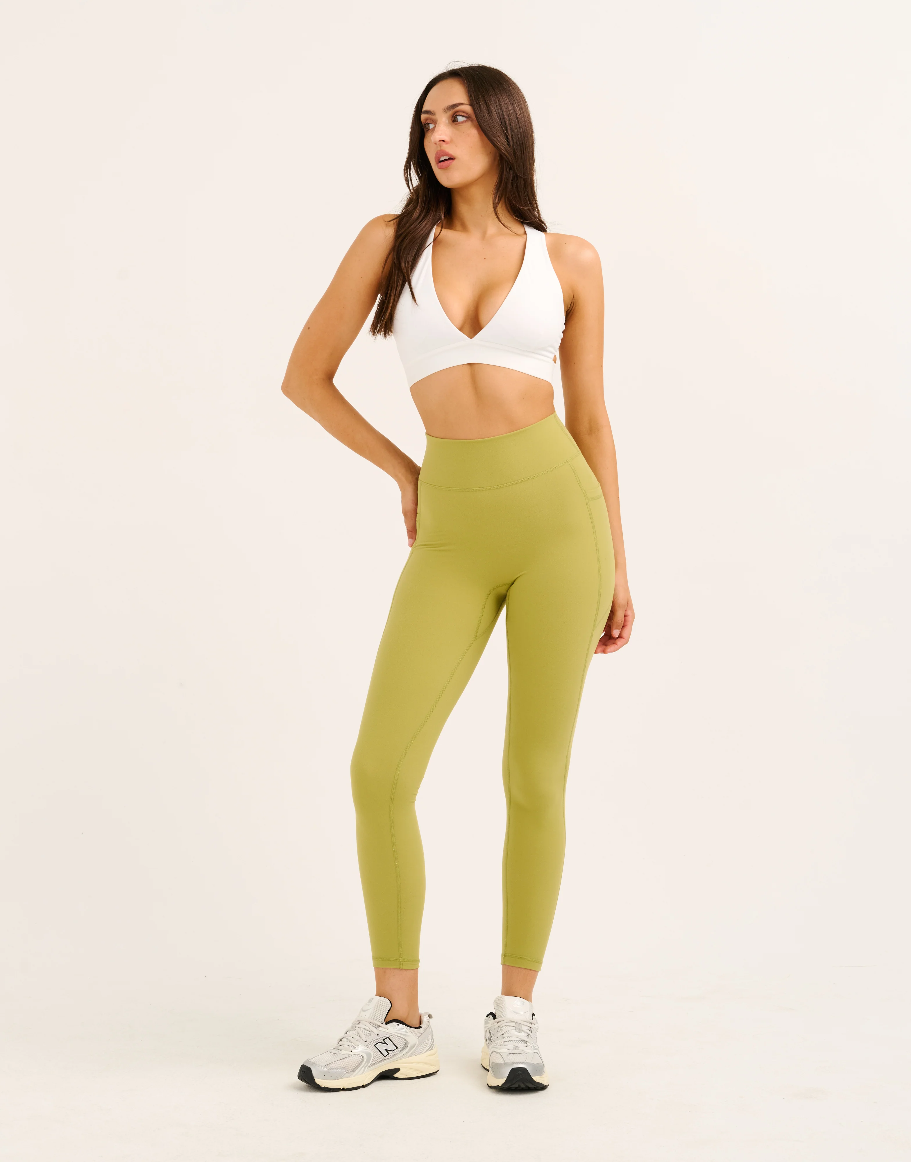 Ascend Pocket Leggings 25" - Olive - Image 4