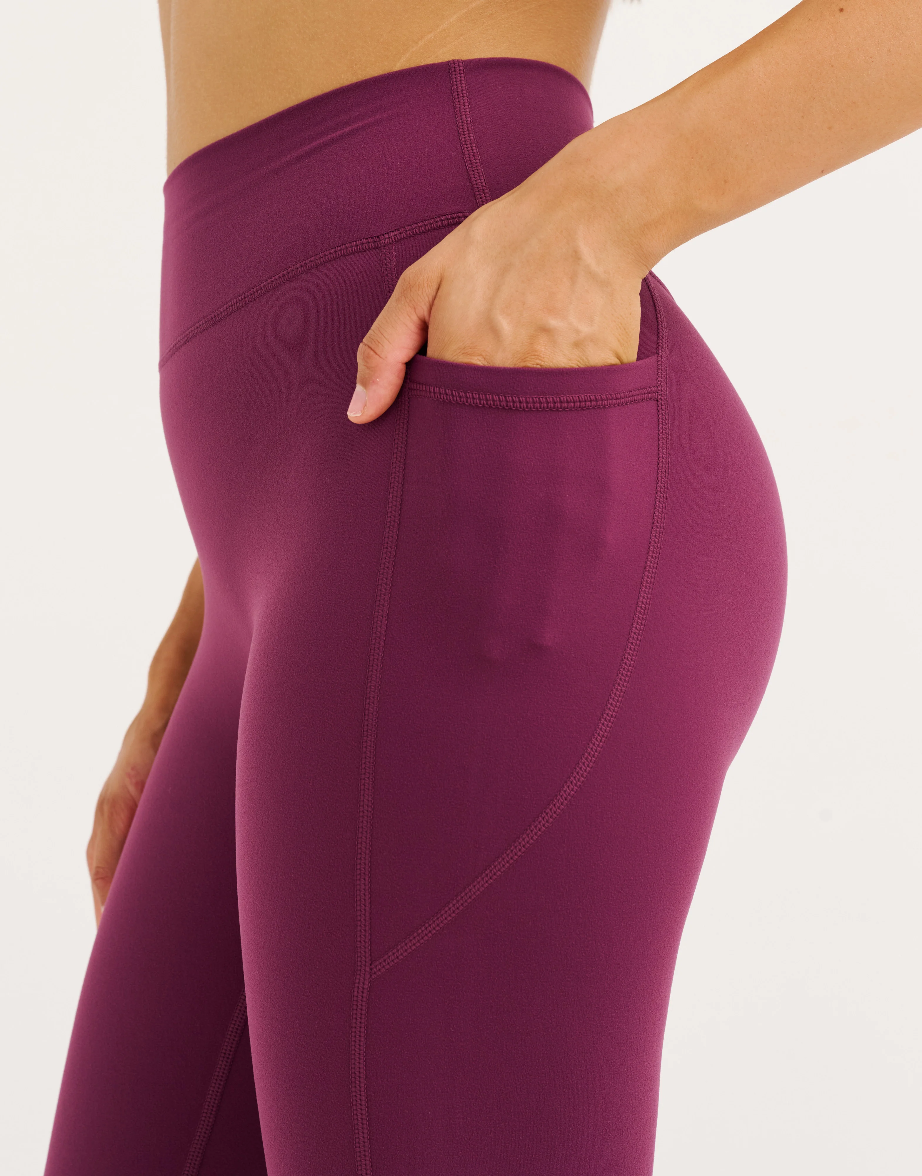 Ascend Pocket Leggings 28" - Blackberry - Image 11