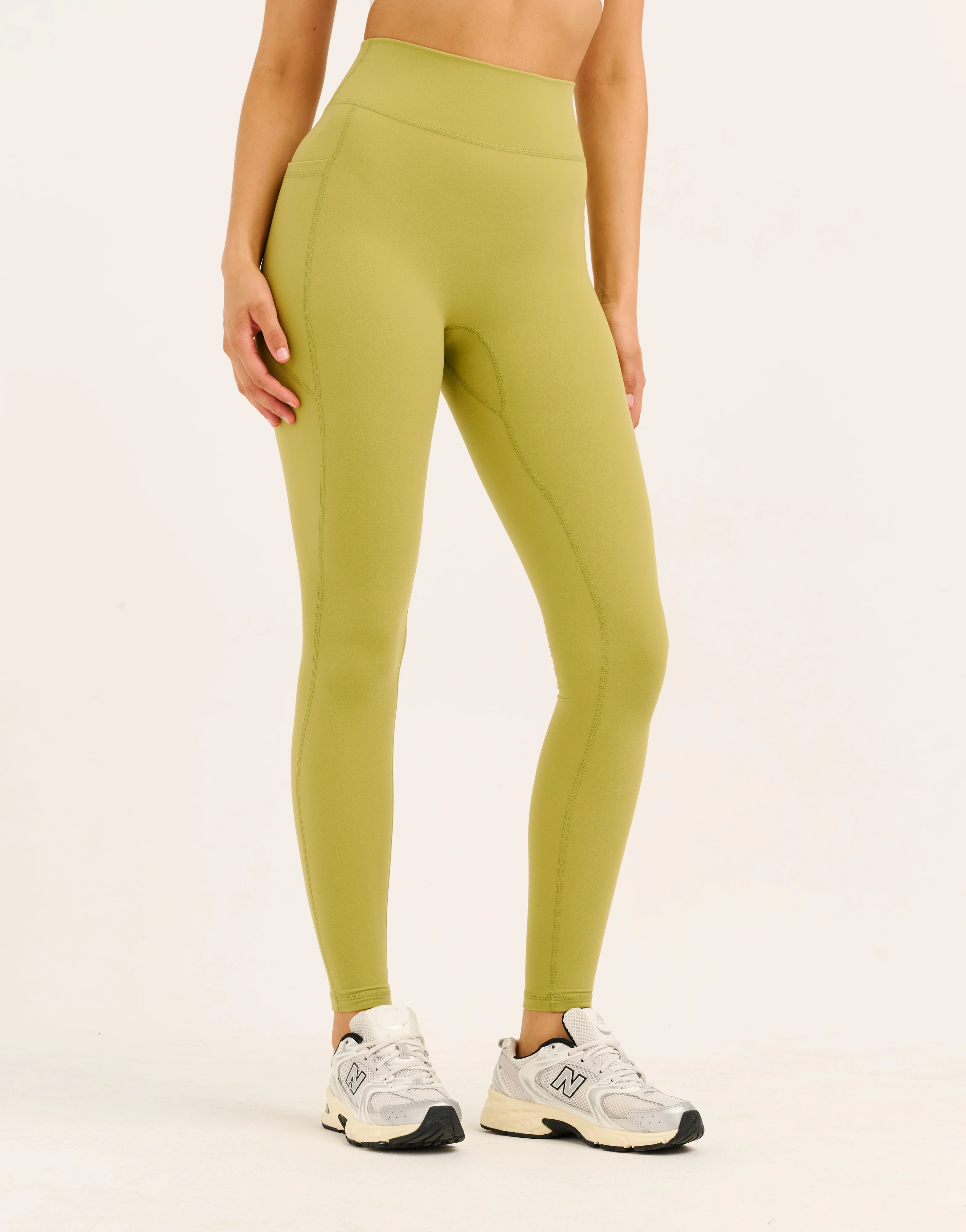 Ascend Pocket Leggings 28" - Olive - Image 3