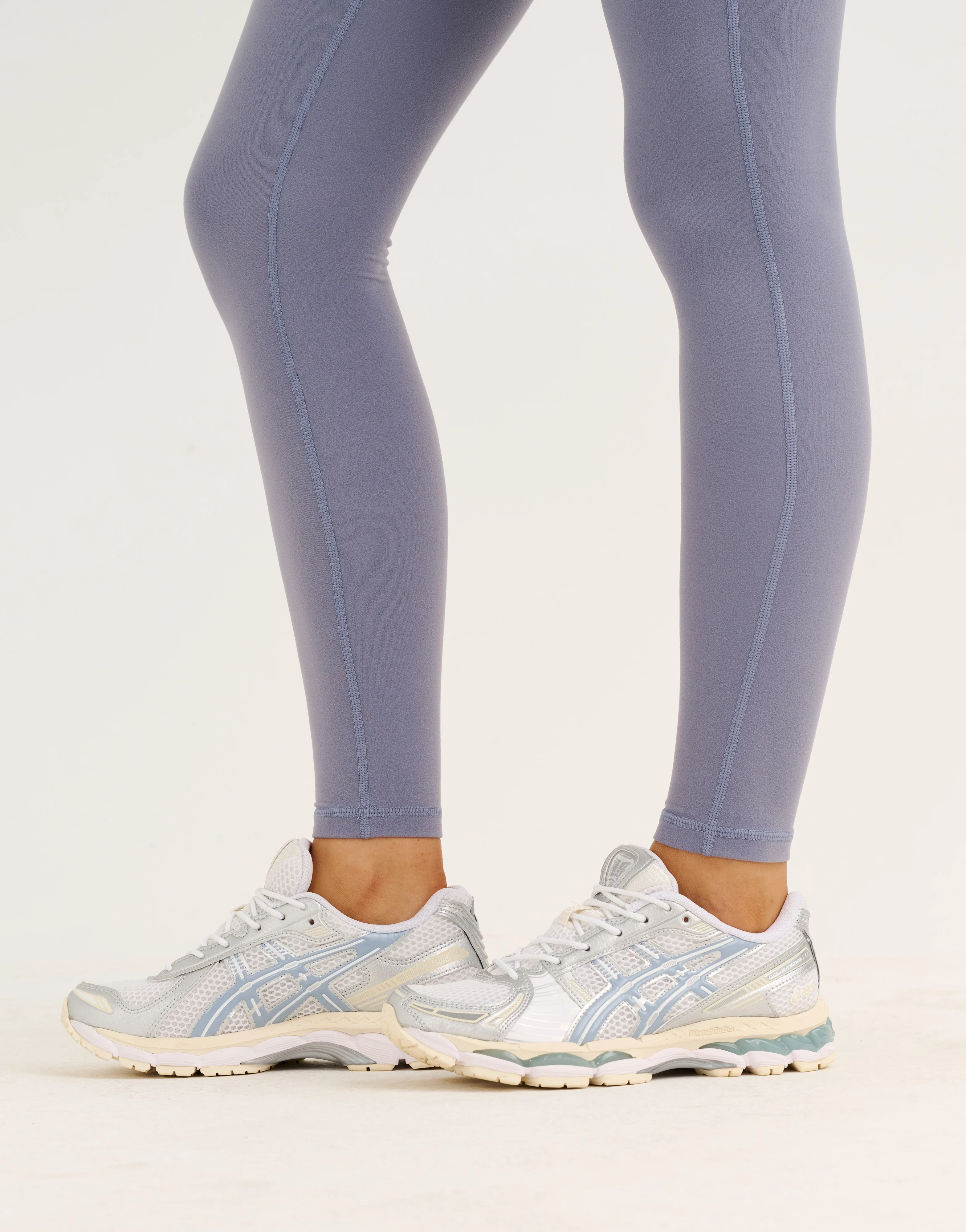 Ascend Pocket Leggings 28" - Washed Blue - Image 17