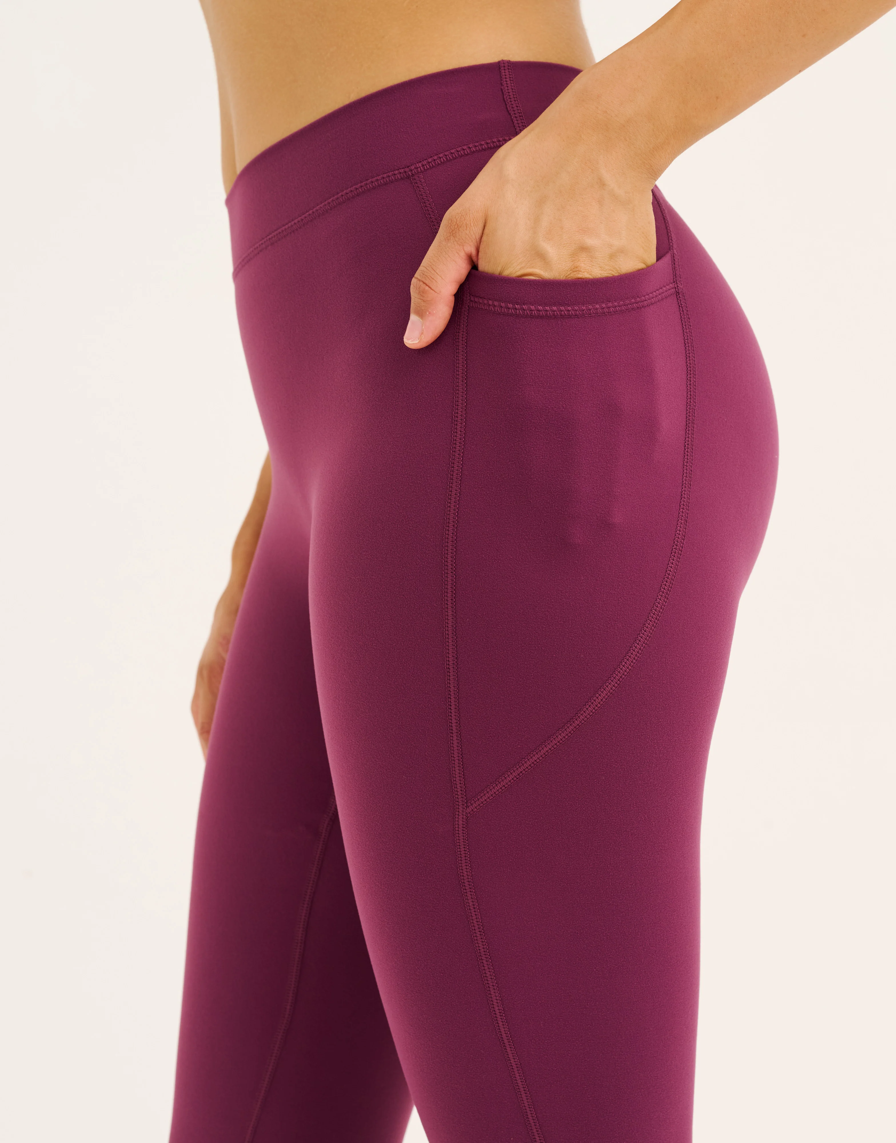 Ascend Pocket Mid-Waist Leggings 25" - Blackberry - Image 9