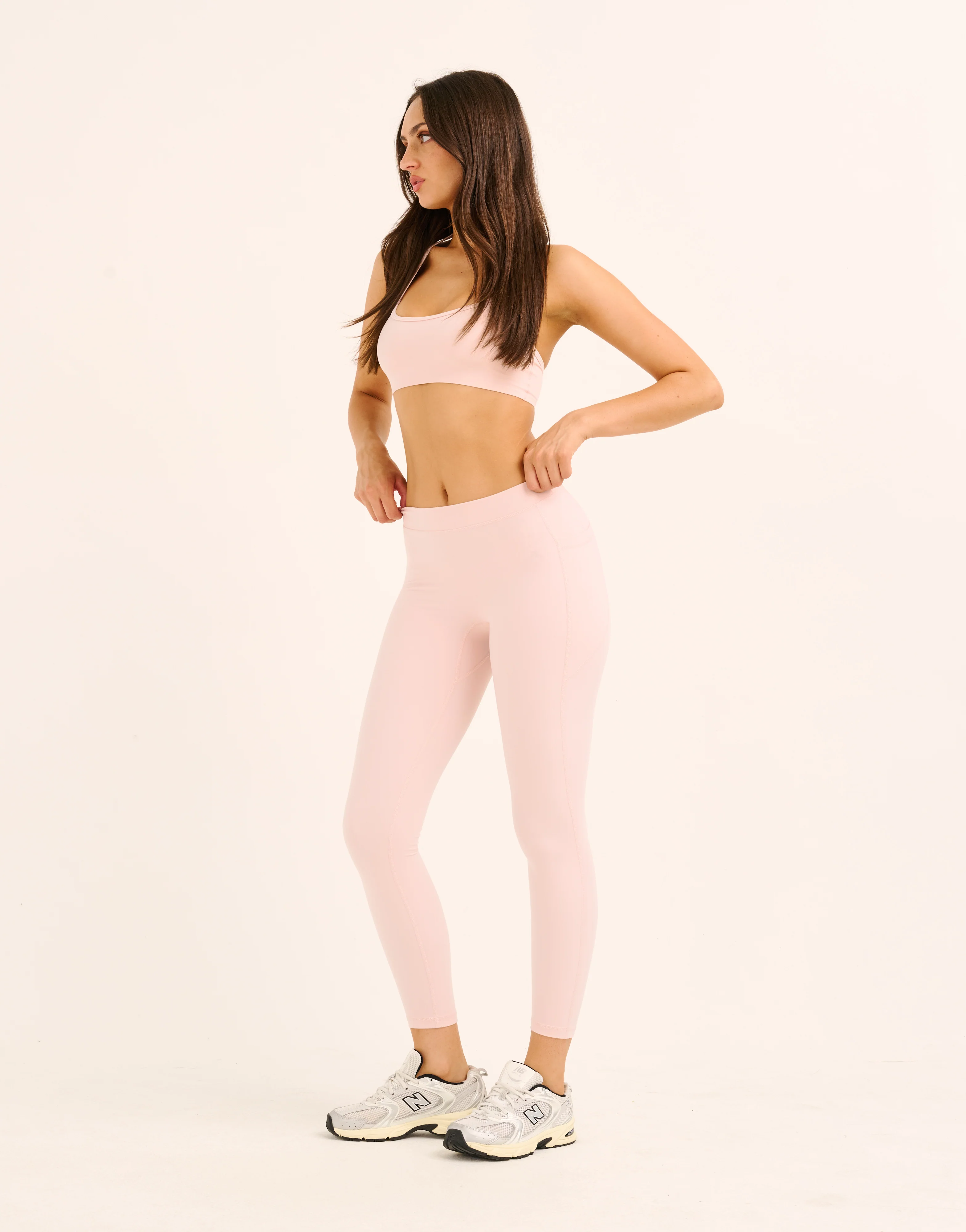 Ascend Pocket Mid-Waist Leggings 25" - Mauve - Image 9