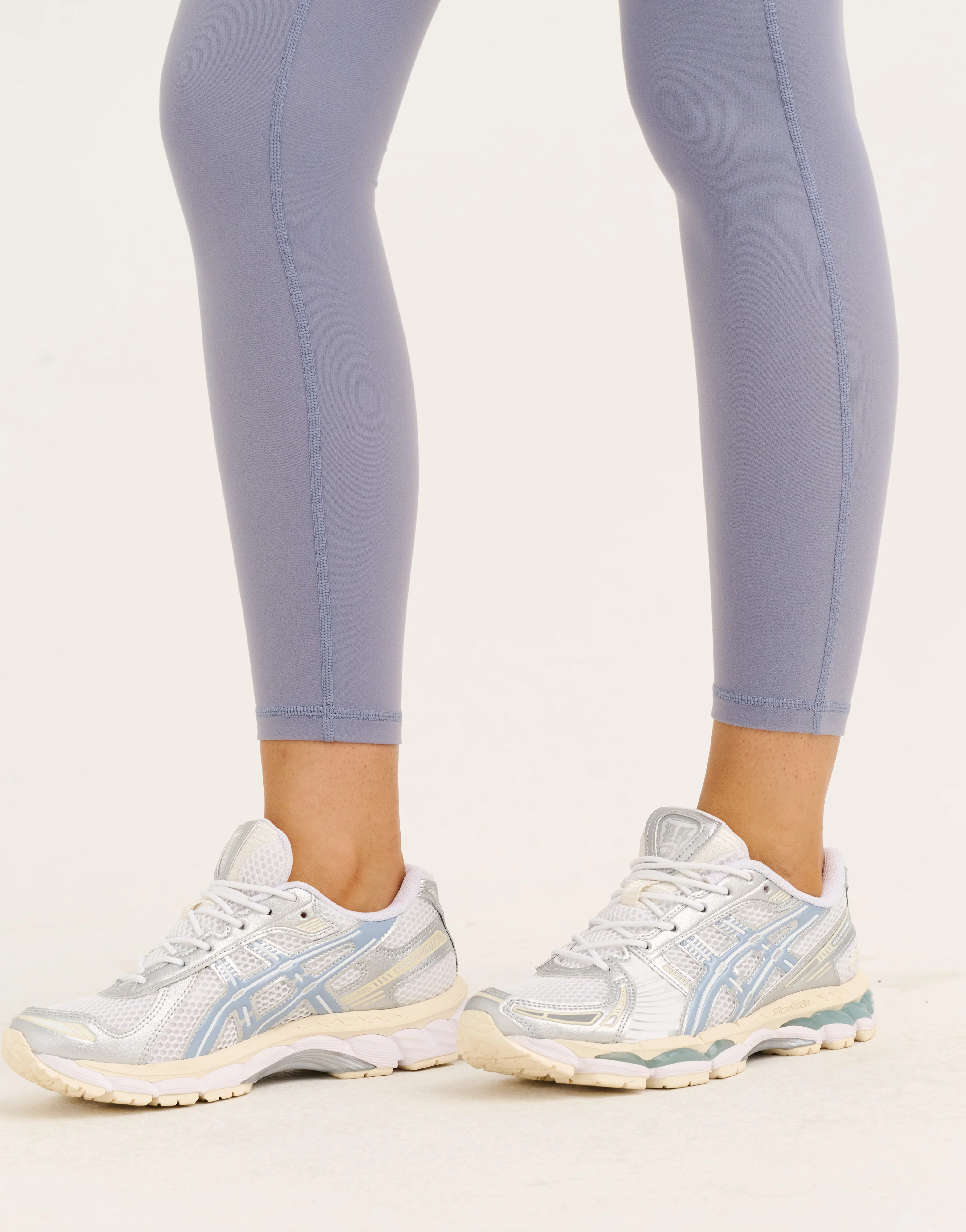 Ascend Pocket Mid-Waist Leggings 25" - Washed Blue - Image 11