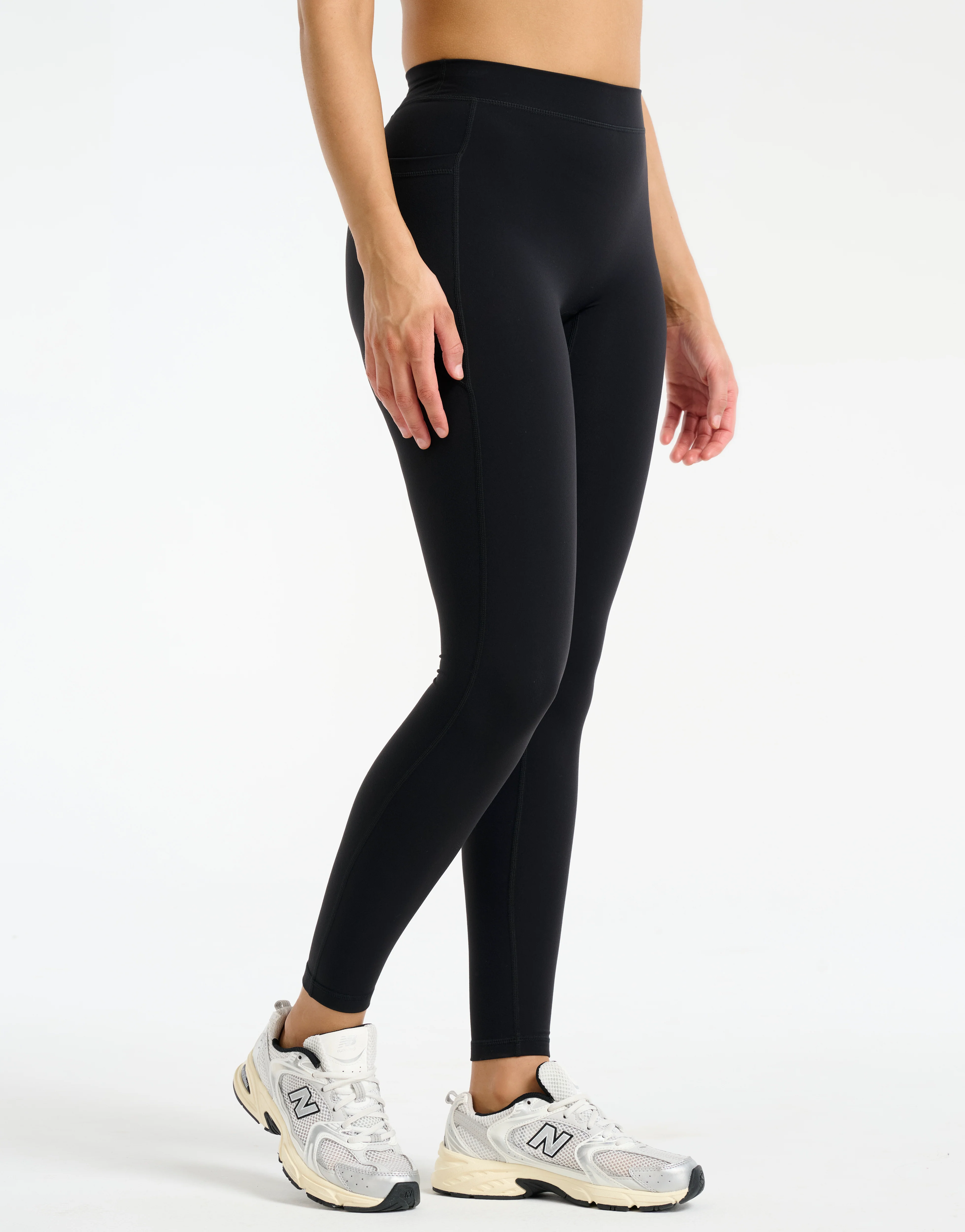 Ascend Pocket Mid-Waist Leggings 28" - Black - Image 11
