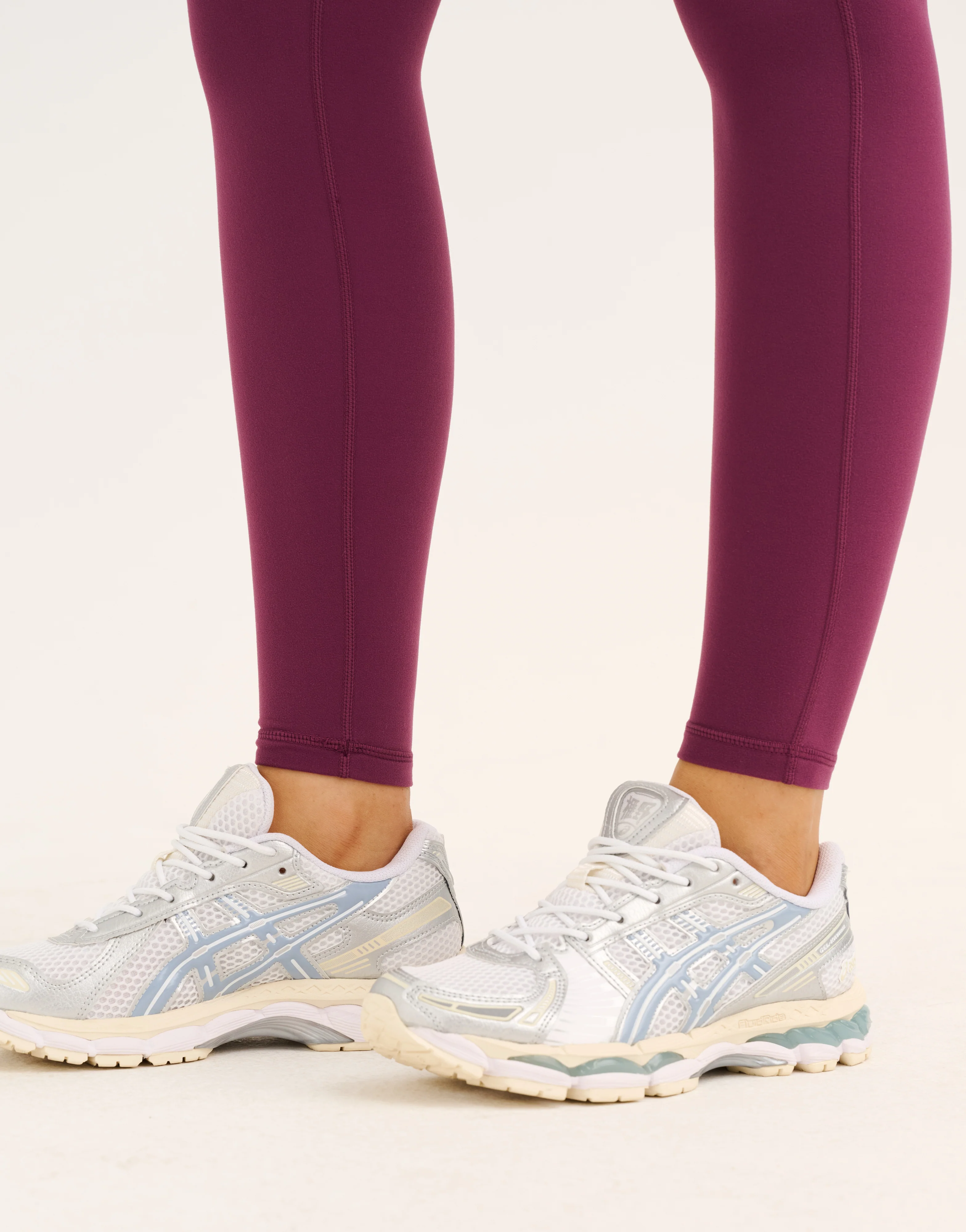 Ascend Pocket Mid-Waist Leggings 28" - Blackberry - Image 10