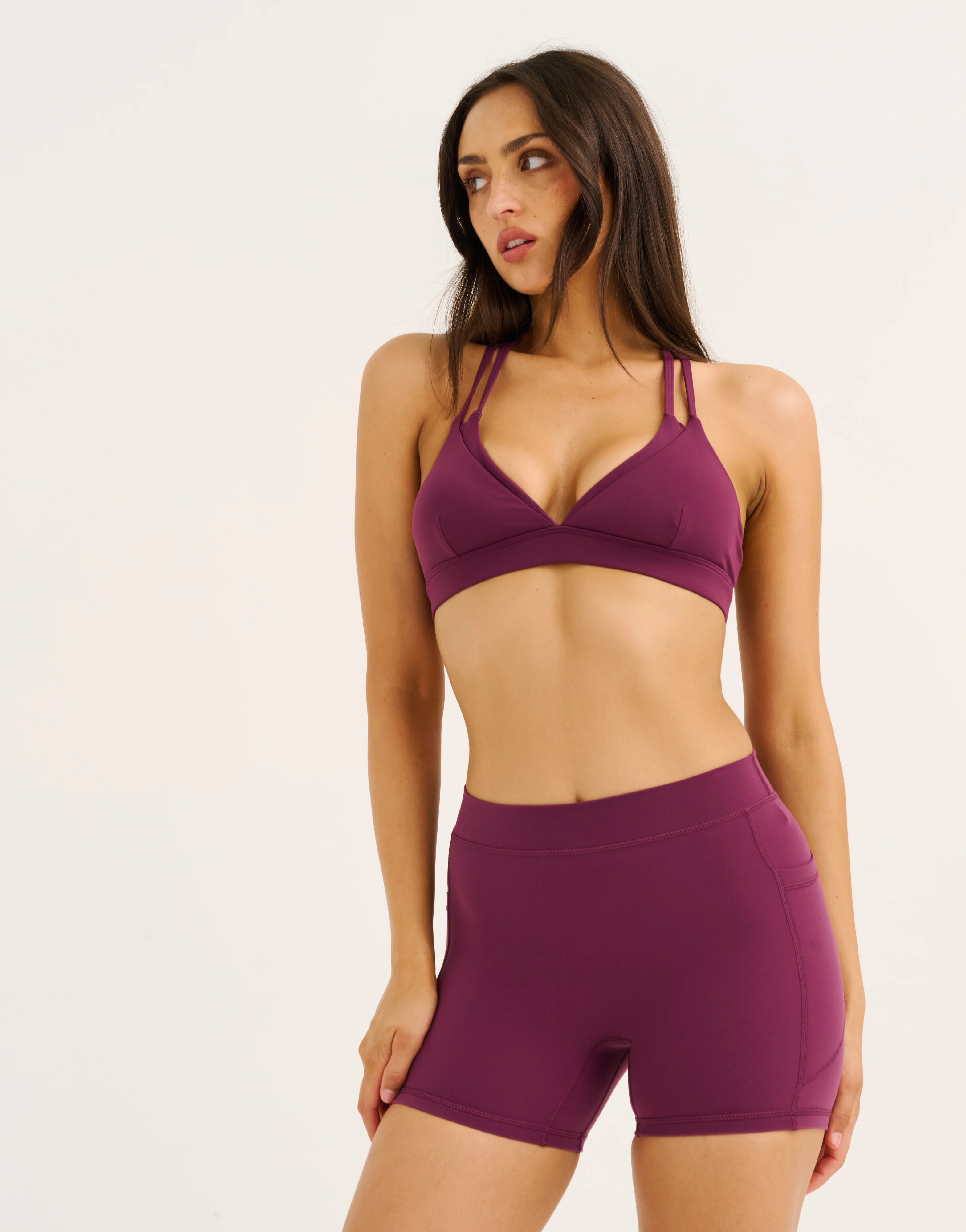 Ascend Pocket Mid-Waist Shorts 4" - Blackberry - Image 5