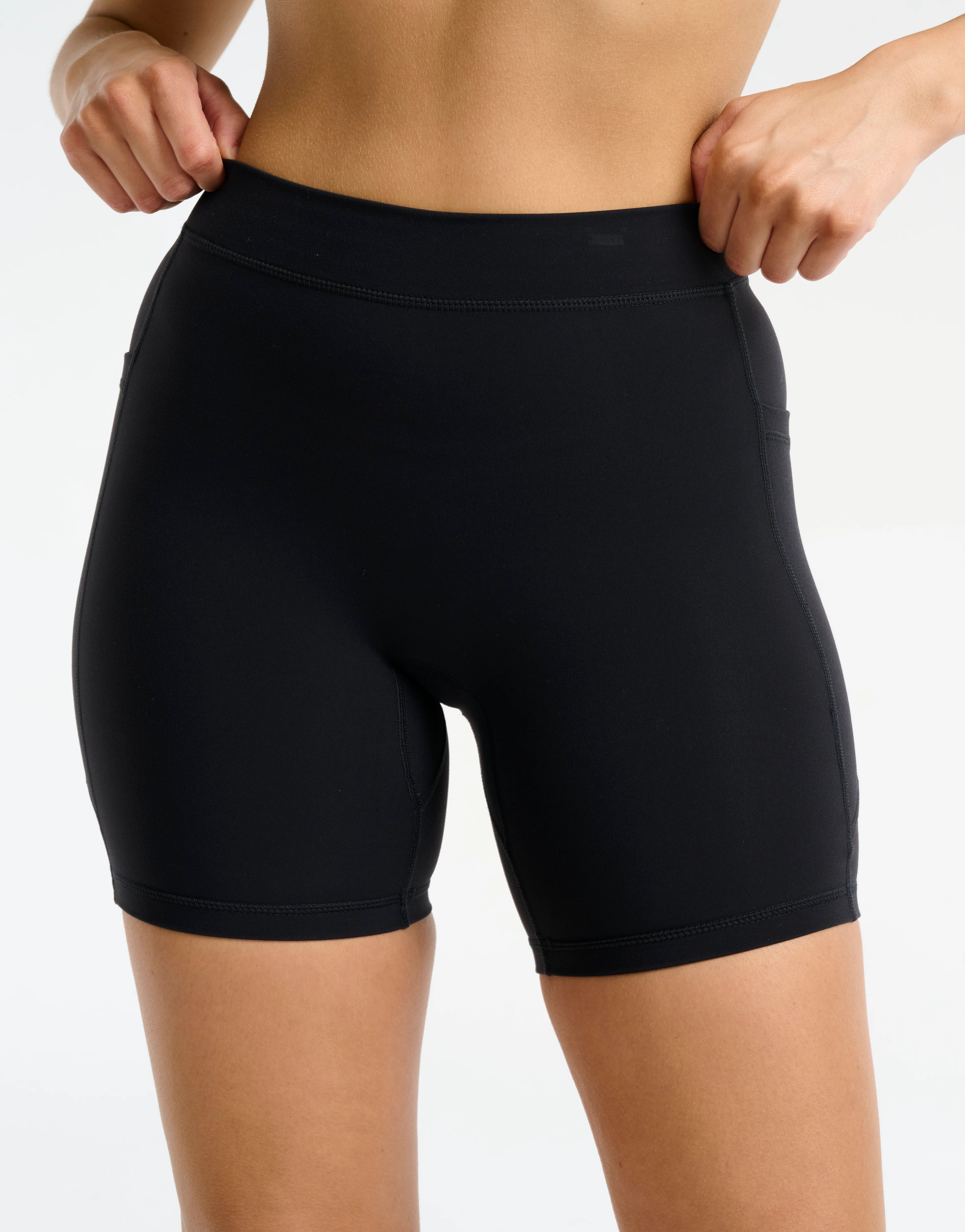 Ascend Pocket Mid-Waist Shorts 6" - Black - Image 9