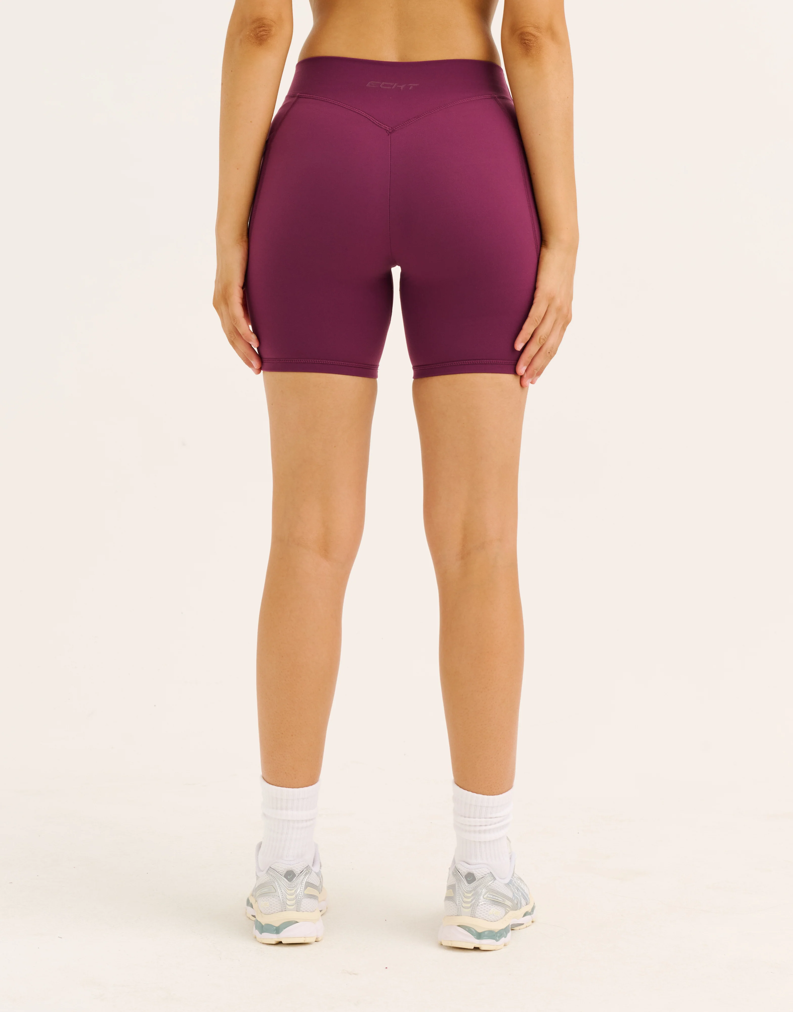 Ascend Pocket Mid-Waist Shorts 6" - Blackberry - Image 11