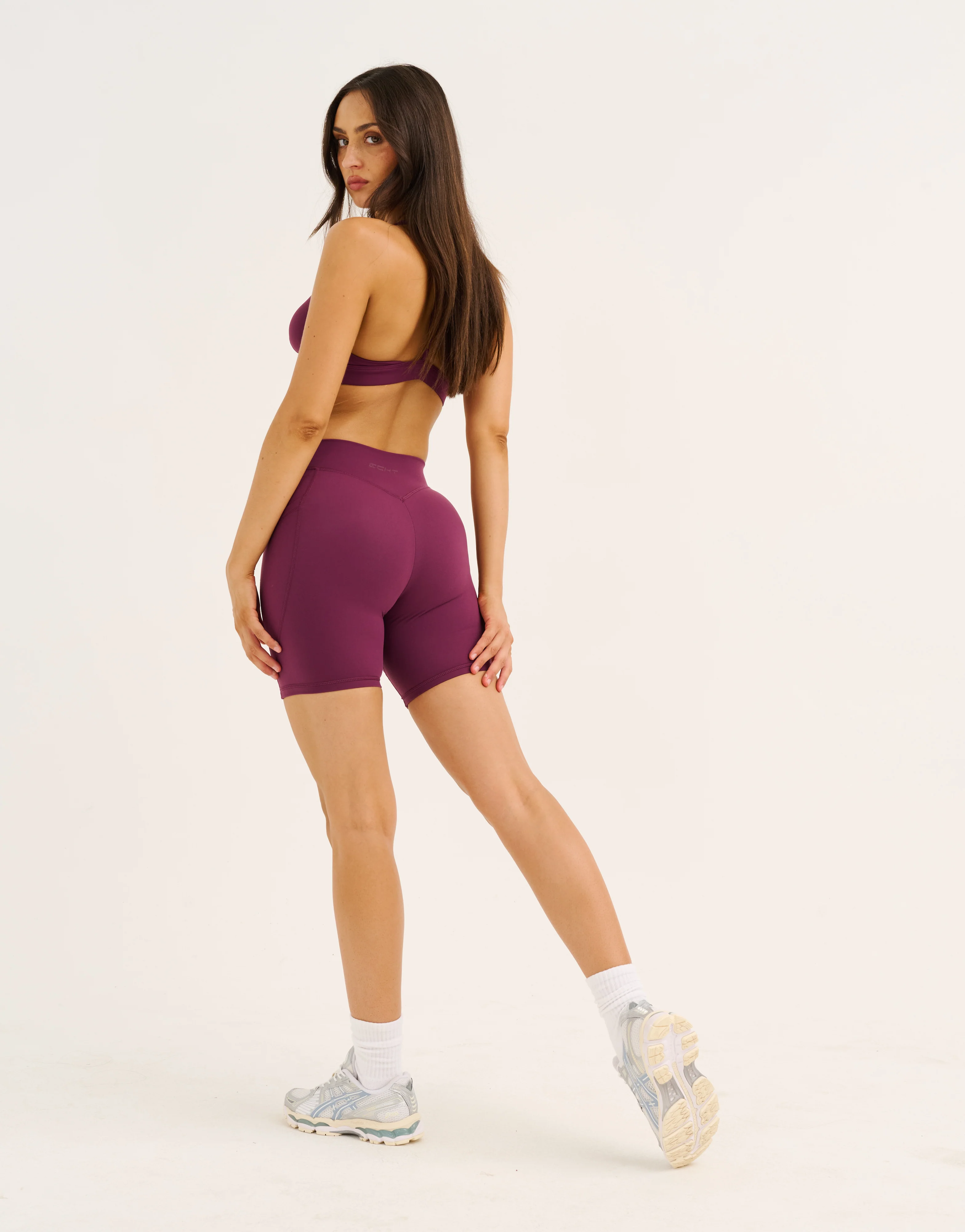 Ascend Pocket Mid-Waist Shorts 6" - Blackberry - Image 12