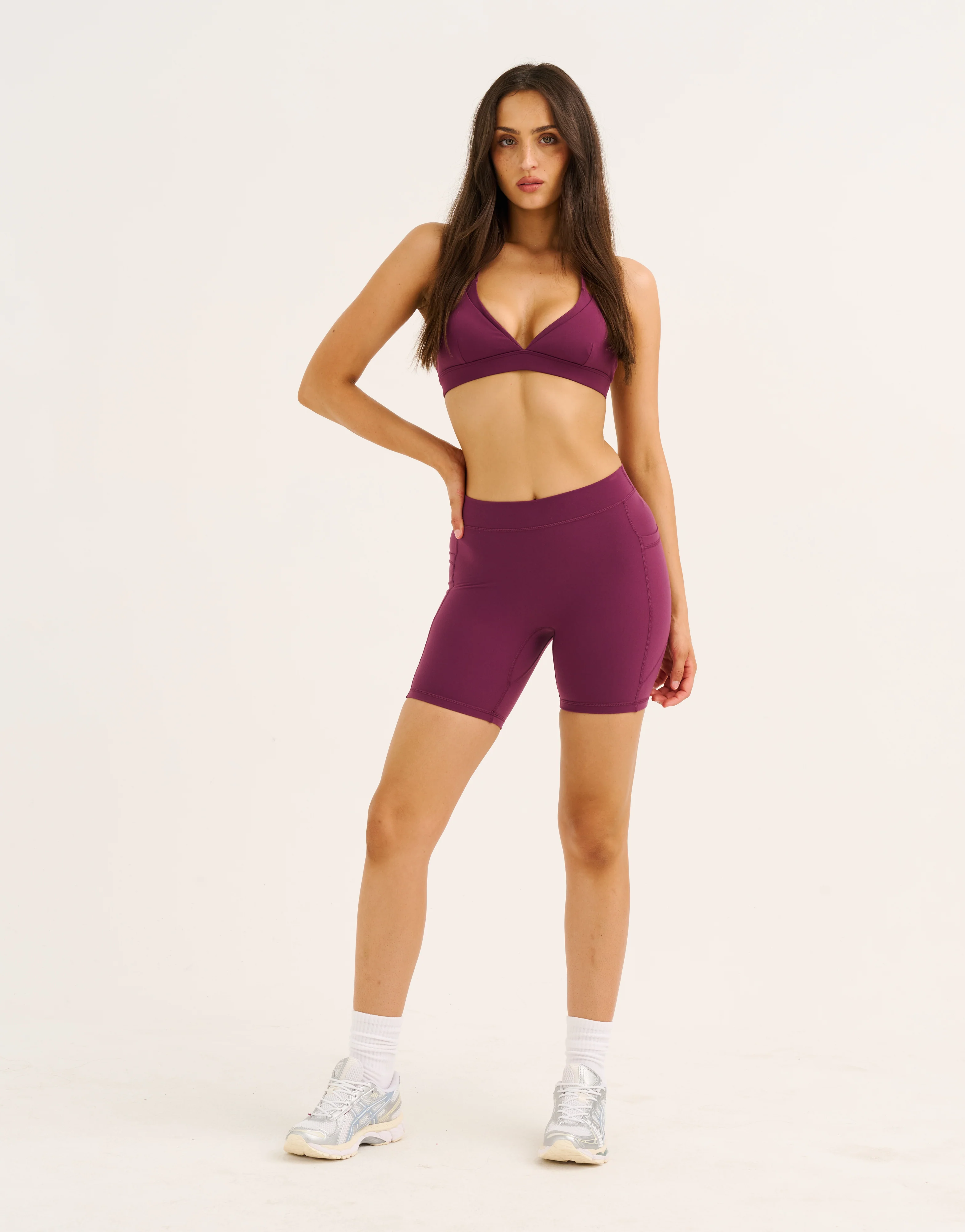 Ascend Pocket Mid-Waist Shorts 6" - Blackberry - Image 5