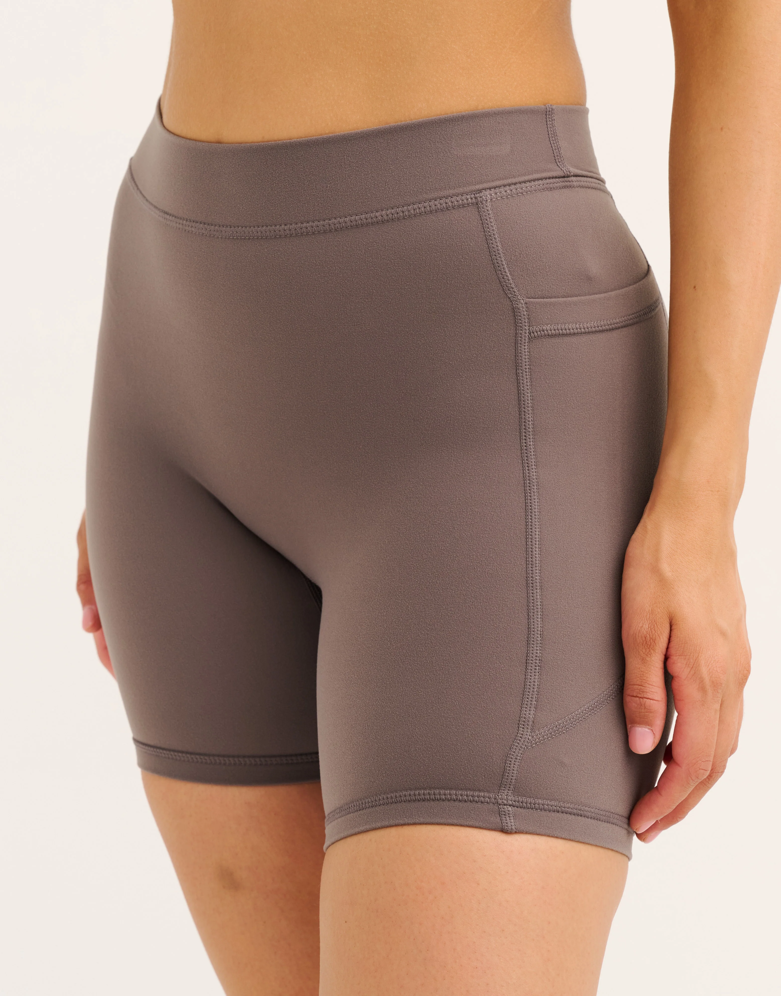 Ascend Pocket Mid-Waist Shorts 6" - Slate Grey - Image 3