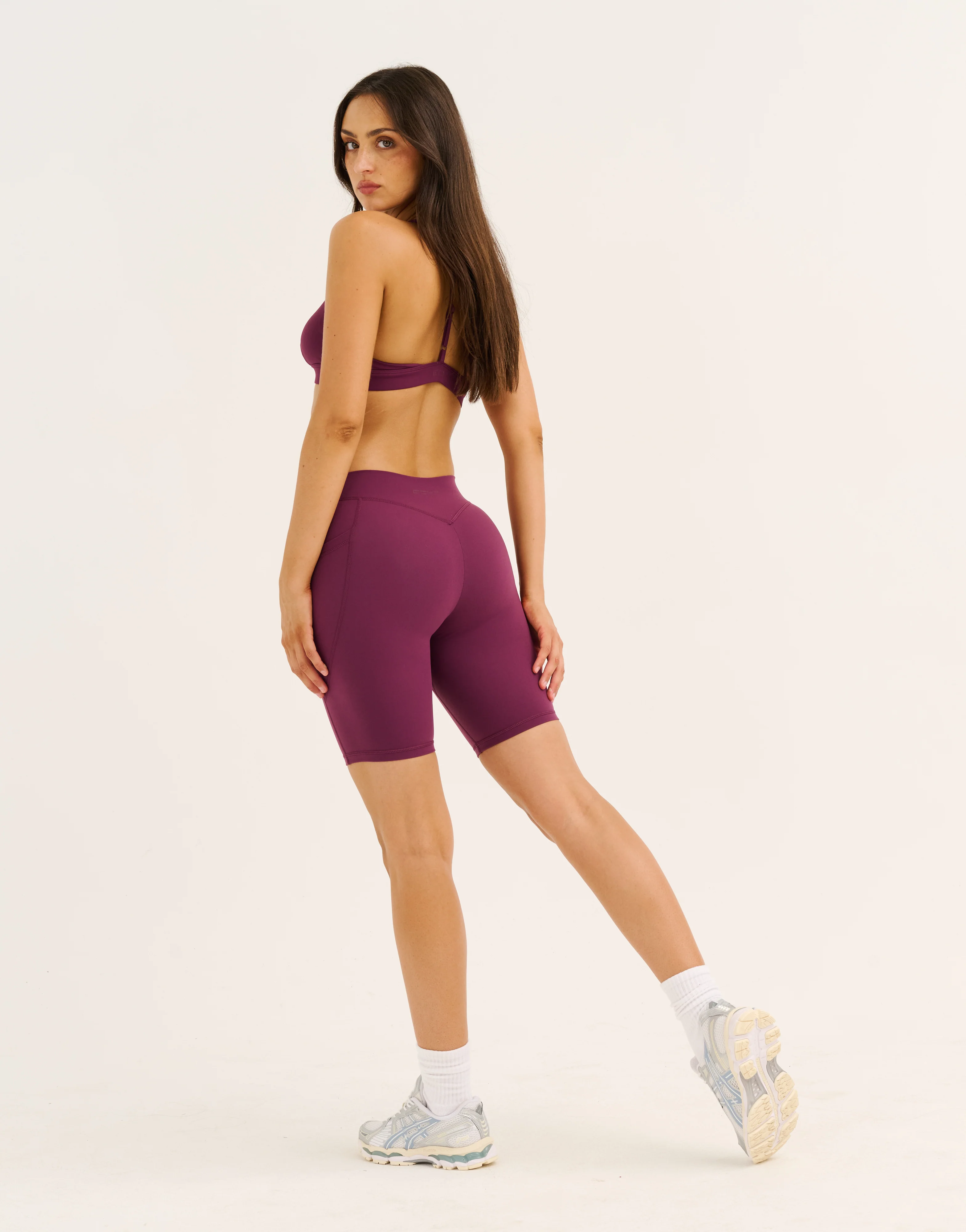 Ascend Pocket Mid-Waist Shorts 8" - Blackberry - Image 12