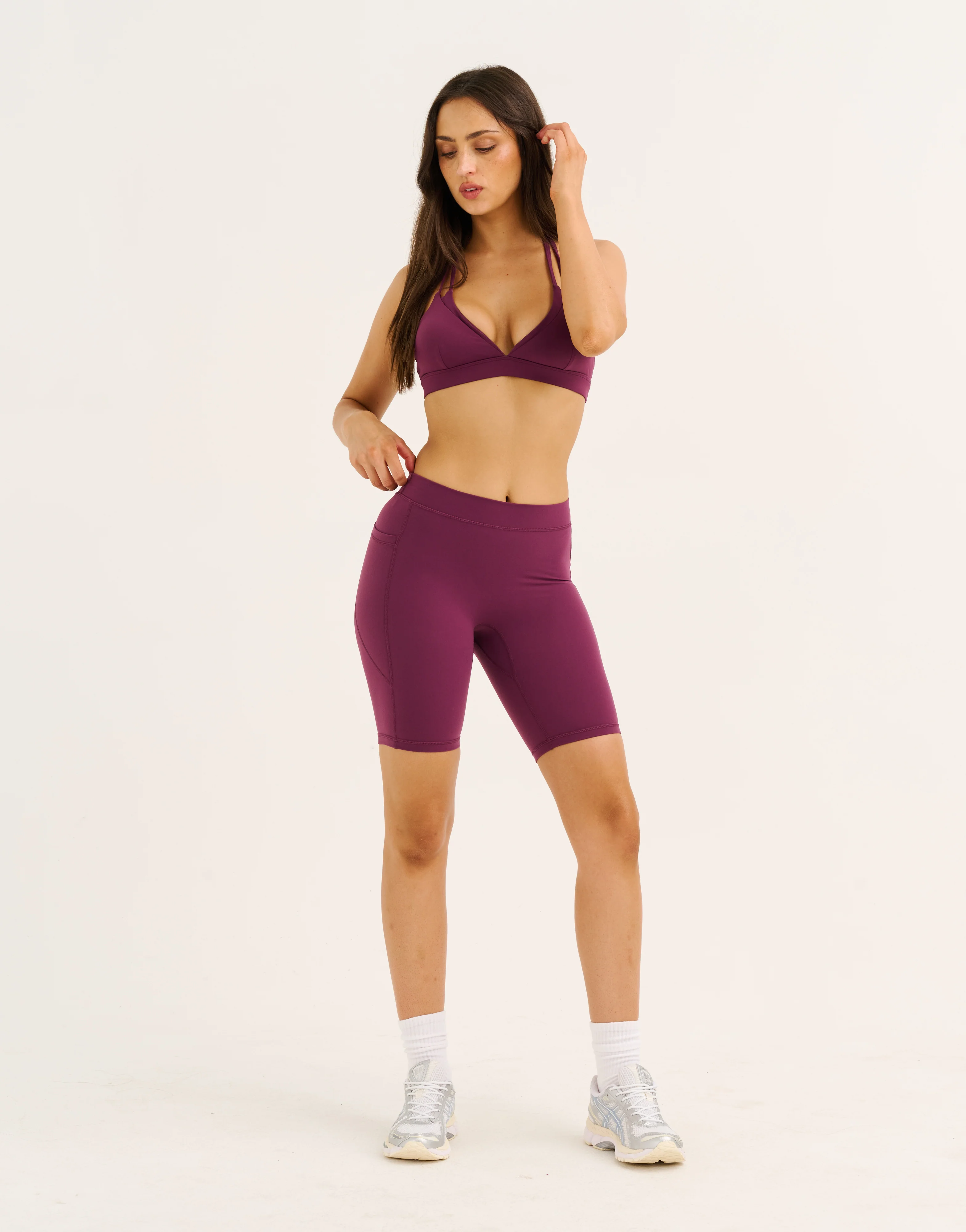 Ascend Pocket Mid-Waist Shorts 8" - Blackberry - Image 4