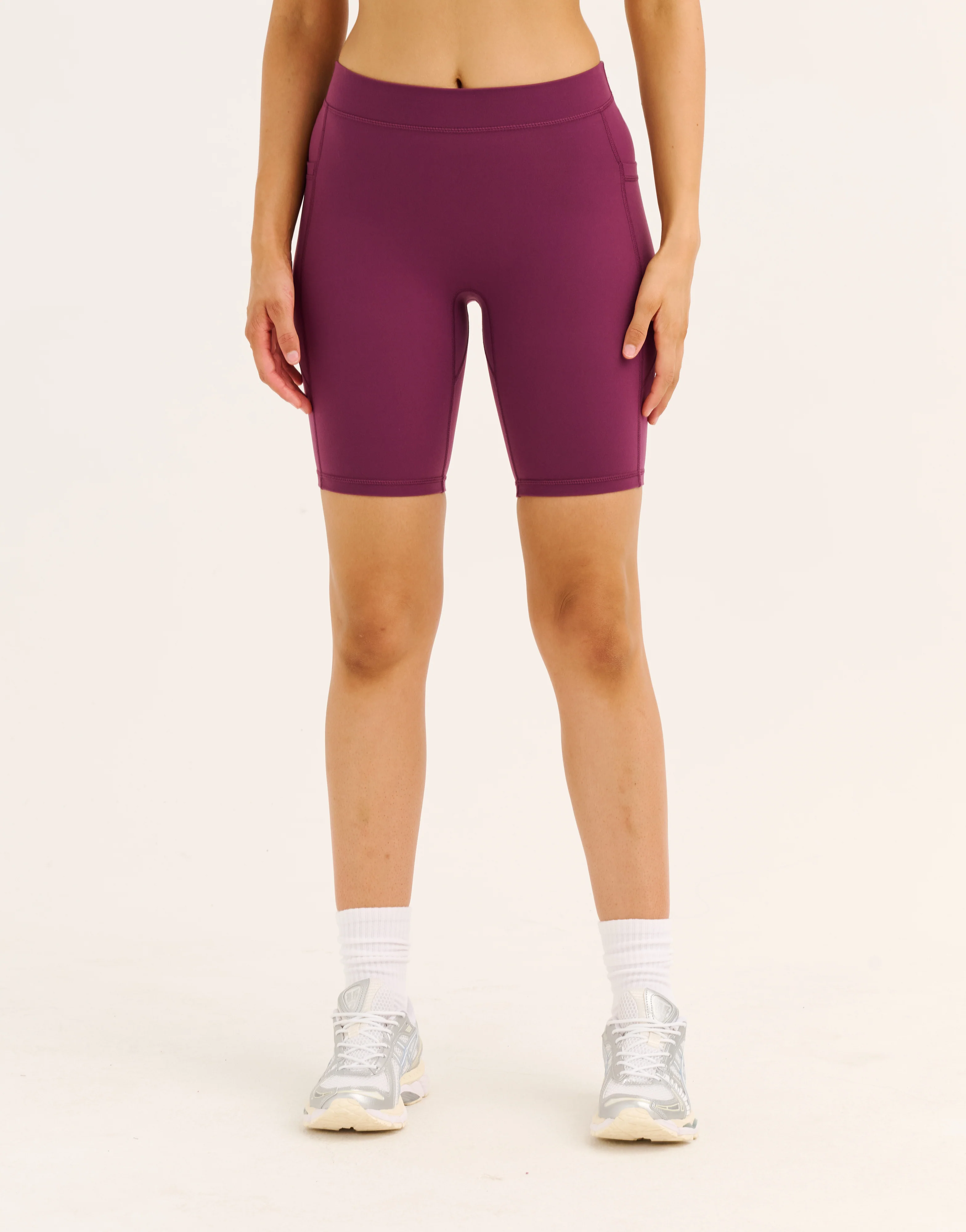 Ascend Pocket Mid-Waist Shorts 8" - Blackberry - Image 8