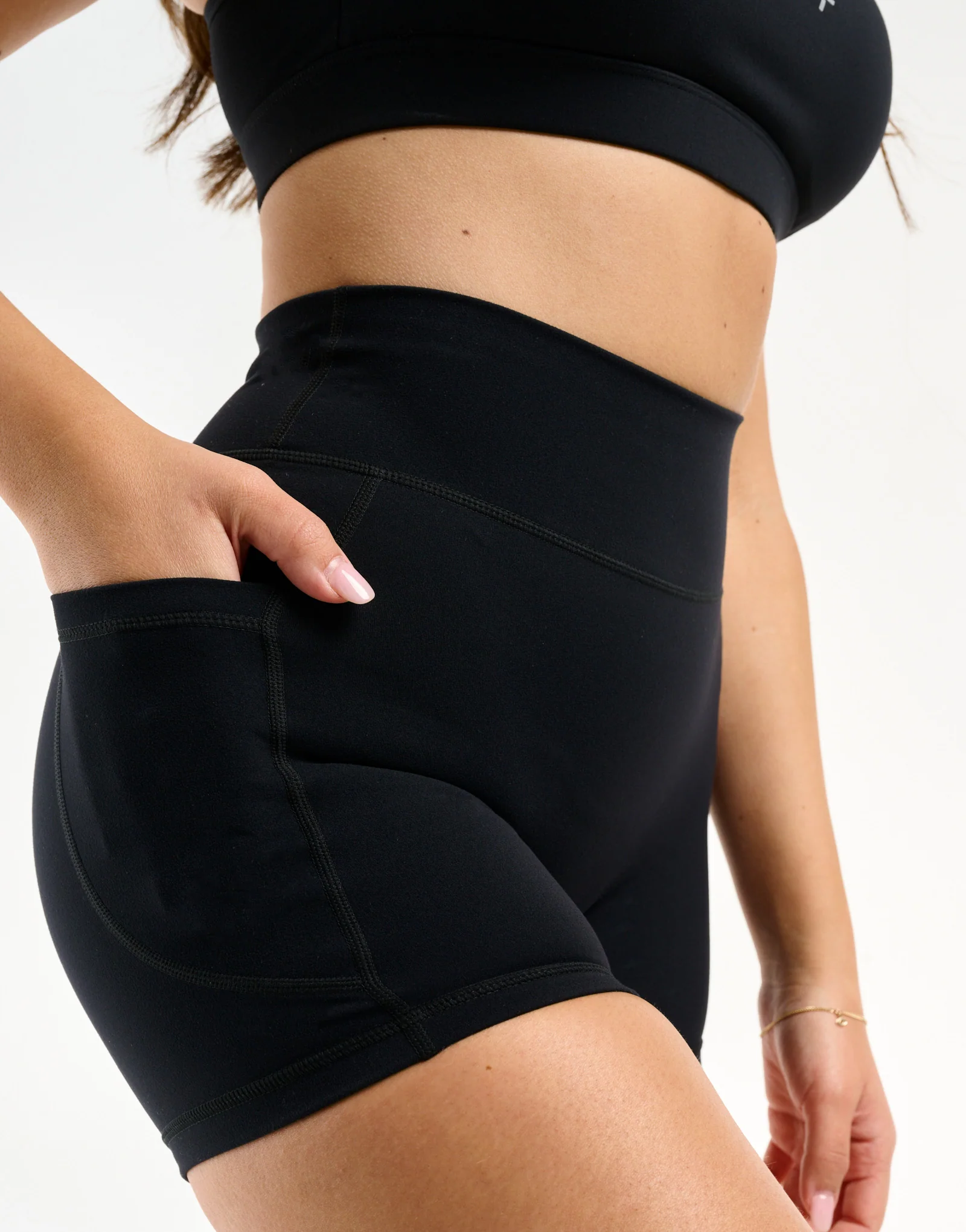 Ascend Pocket Shorts 4" - Black - Image 9