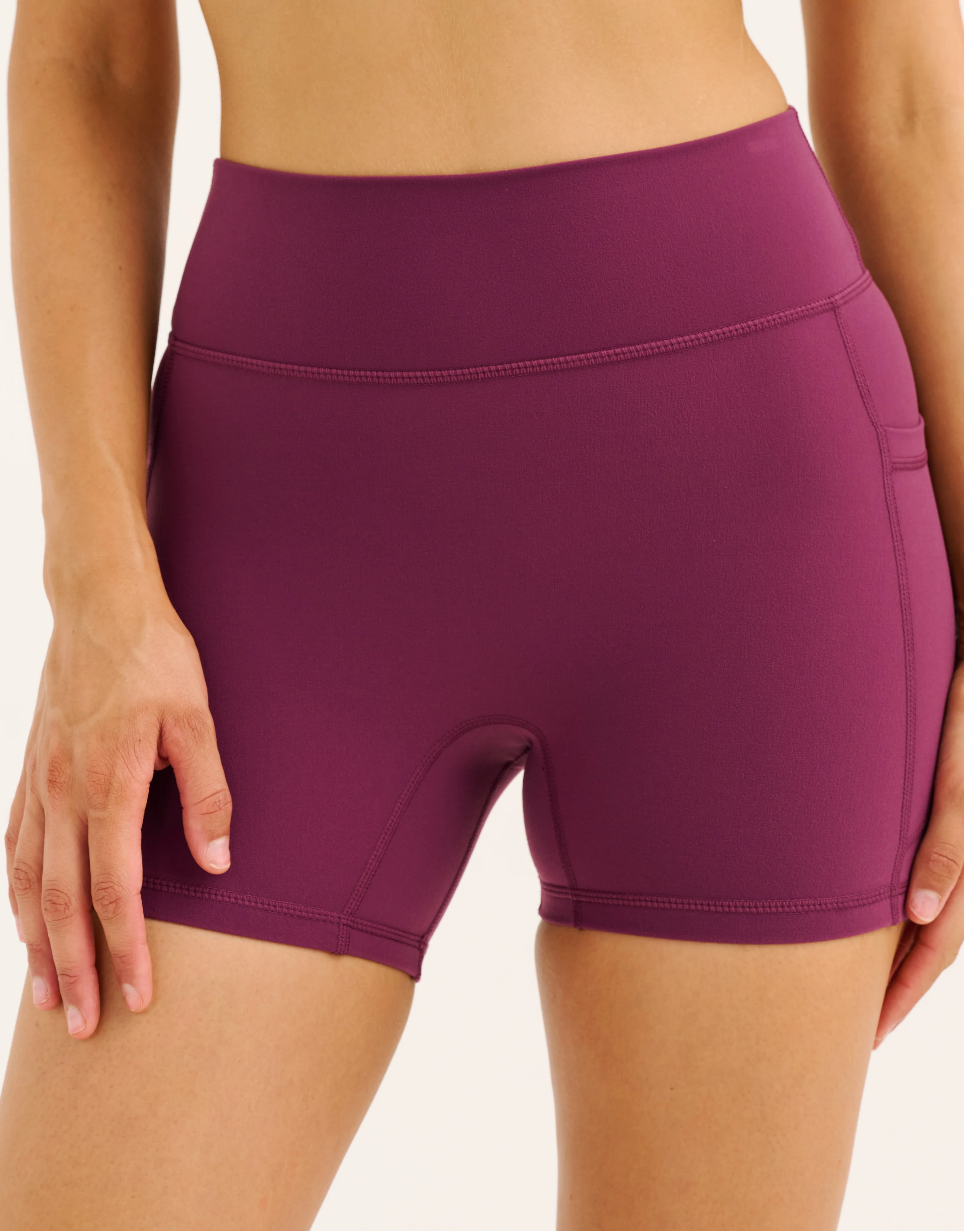 Ascend Pocket Shorts 4" - Blackberry - Image 12