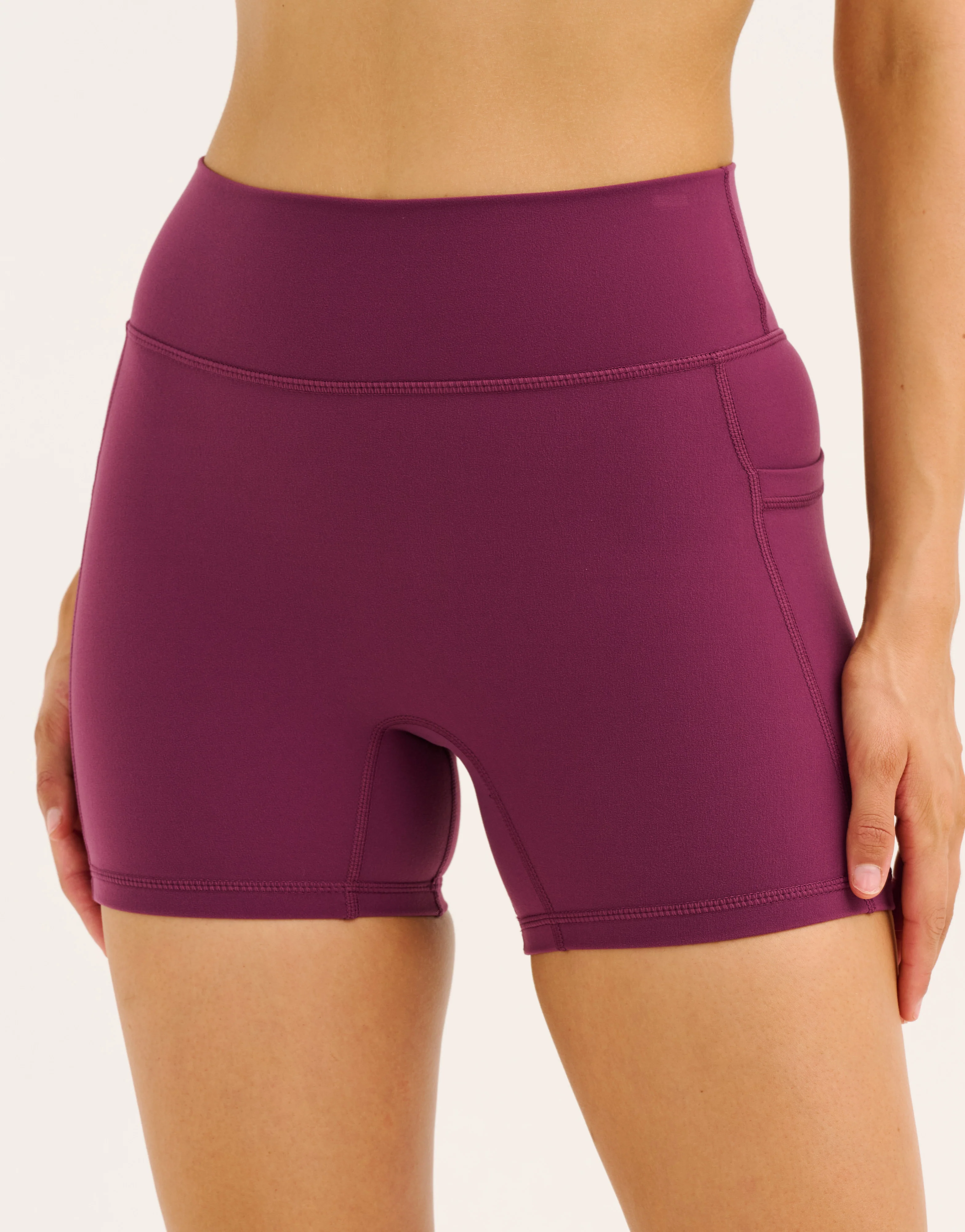 Ascend Pocket Shorts 4" - Blackberry - Image 15