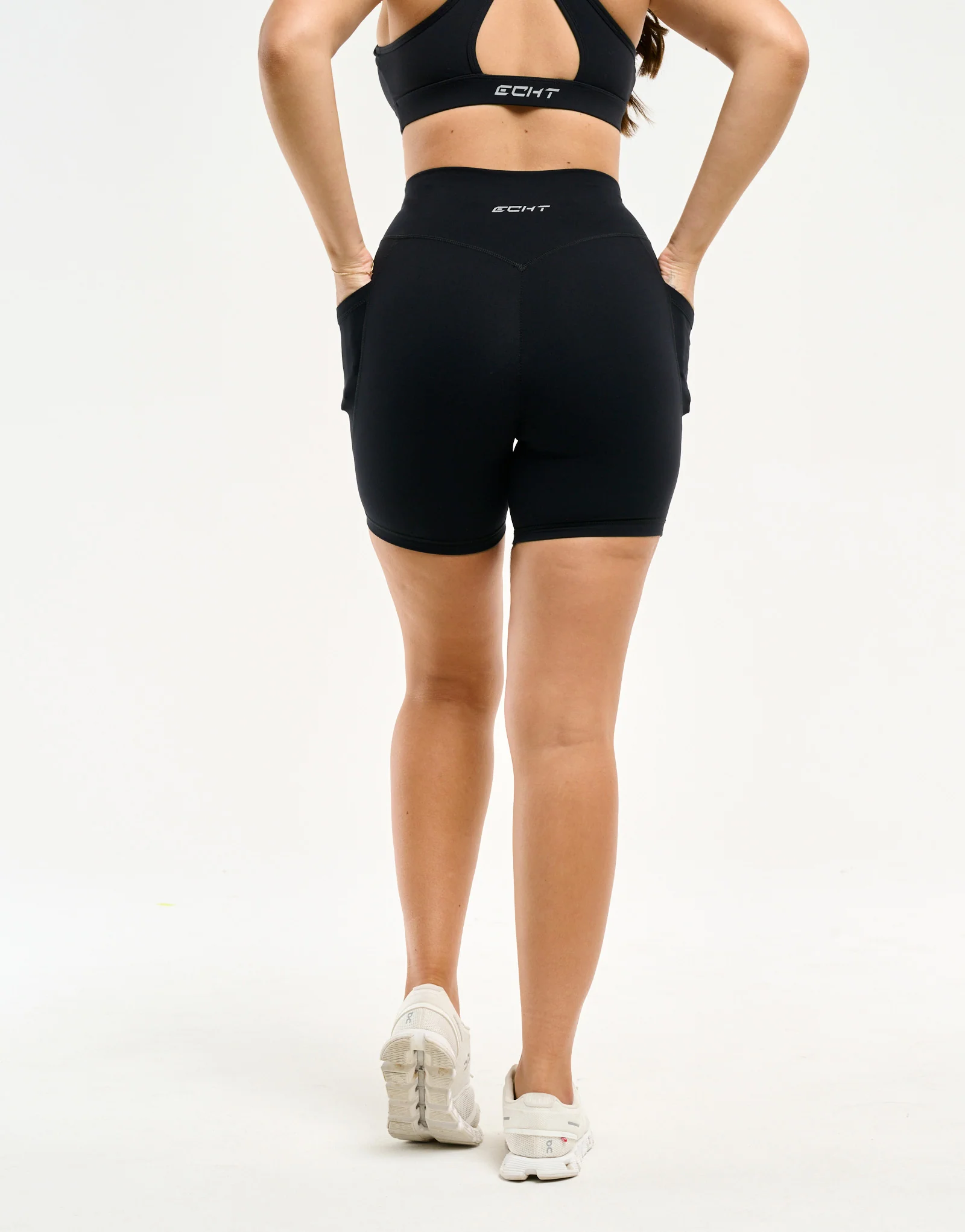 Ascend Pocket Shorts 6" - Black - Image 3