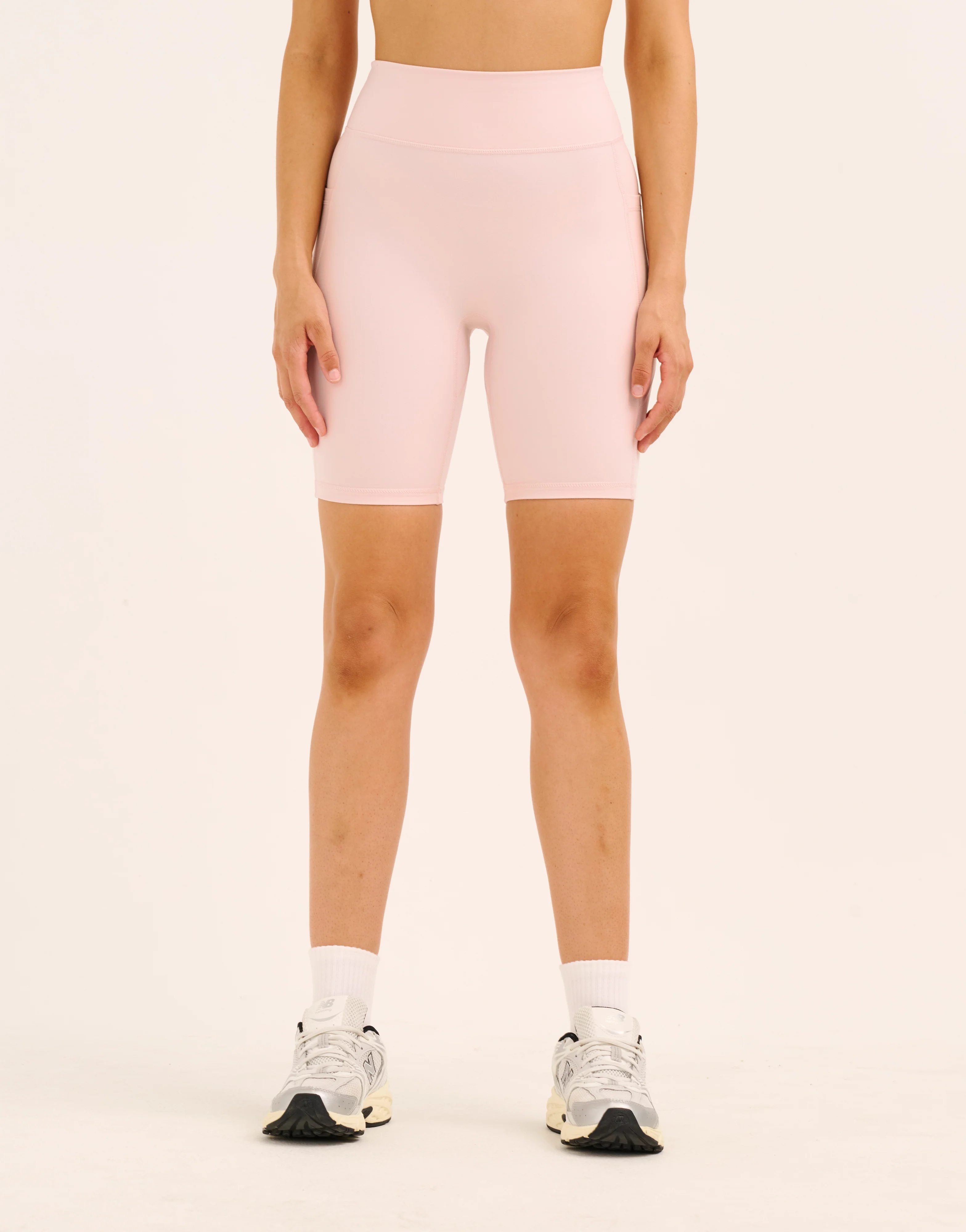 Ascend Pocket Shorts 8" - Mauve - Image 3