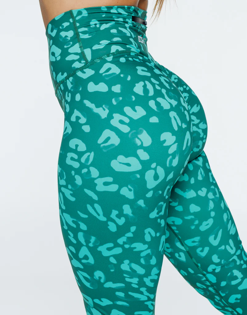 Avant Scrunch Leggings - Emerald Green - Image 4